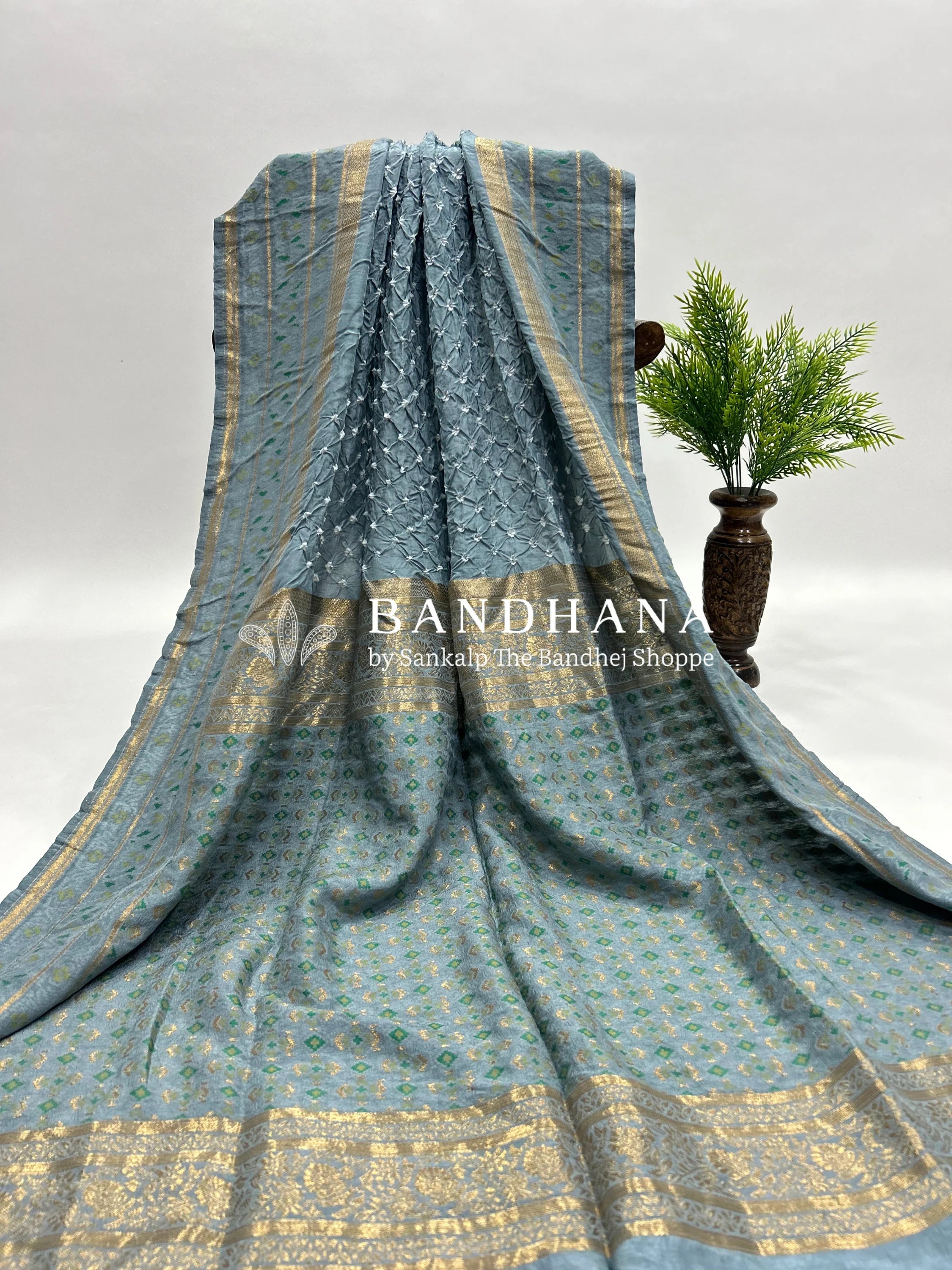 Grey Malai Silk Single Dot Bandhani Saree grey / Malai Silk Sarees