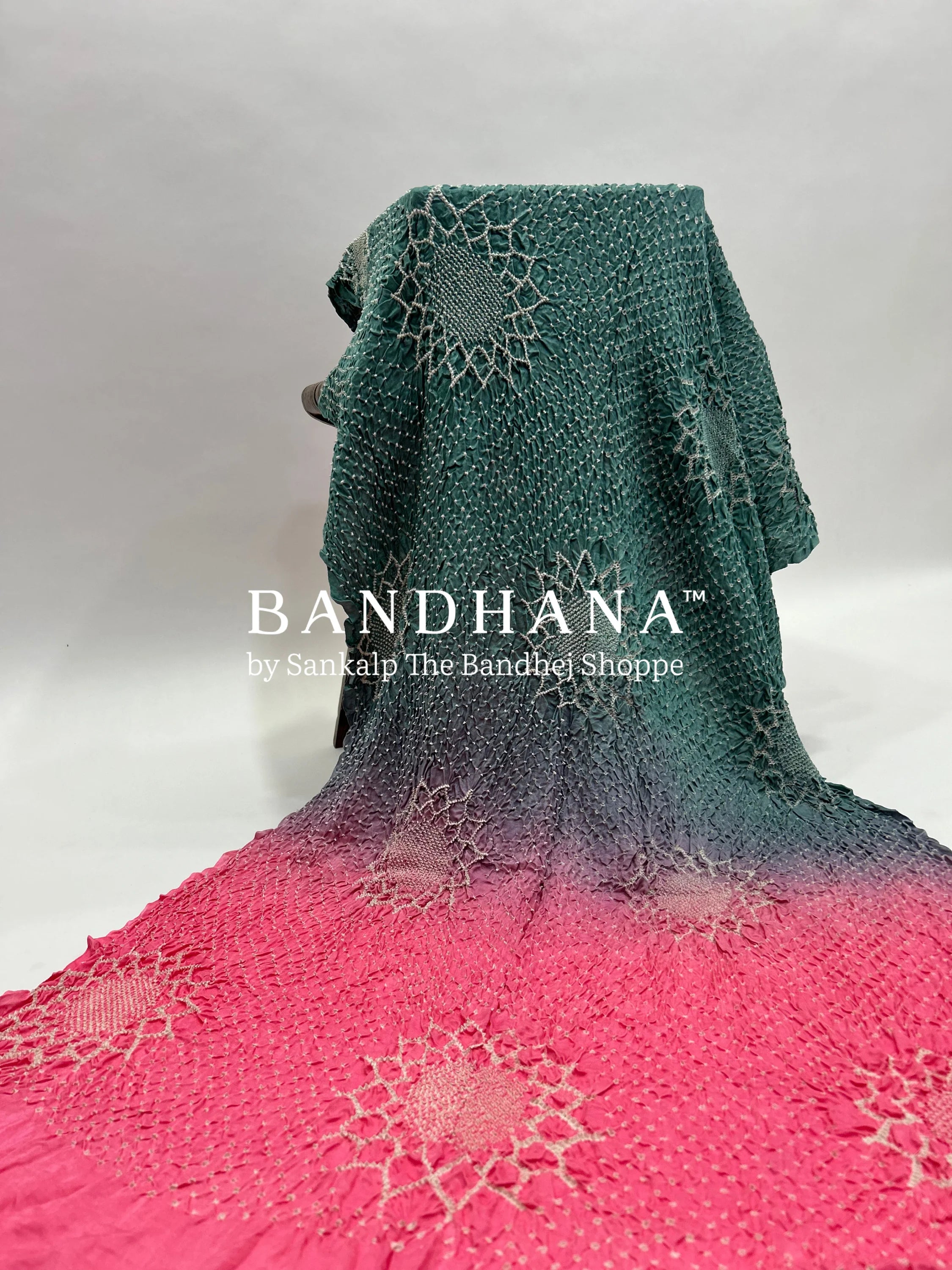 Grey-Pink Gajji Silk Lotus Bandhani Dupatta grey / Gajji Silk Dupattas