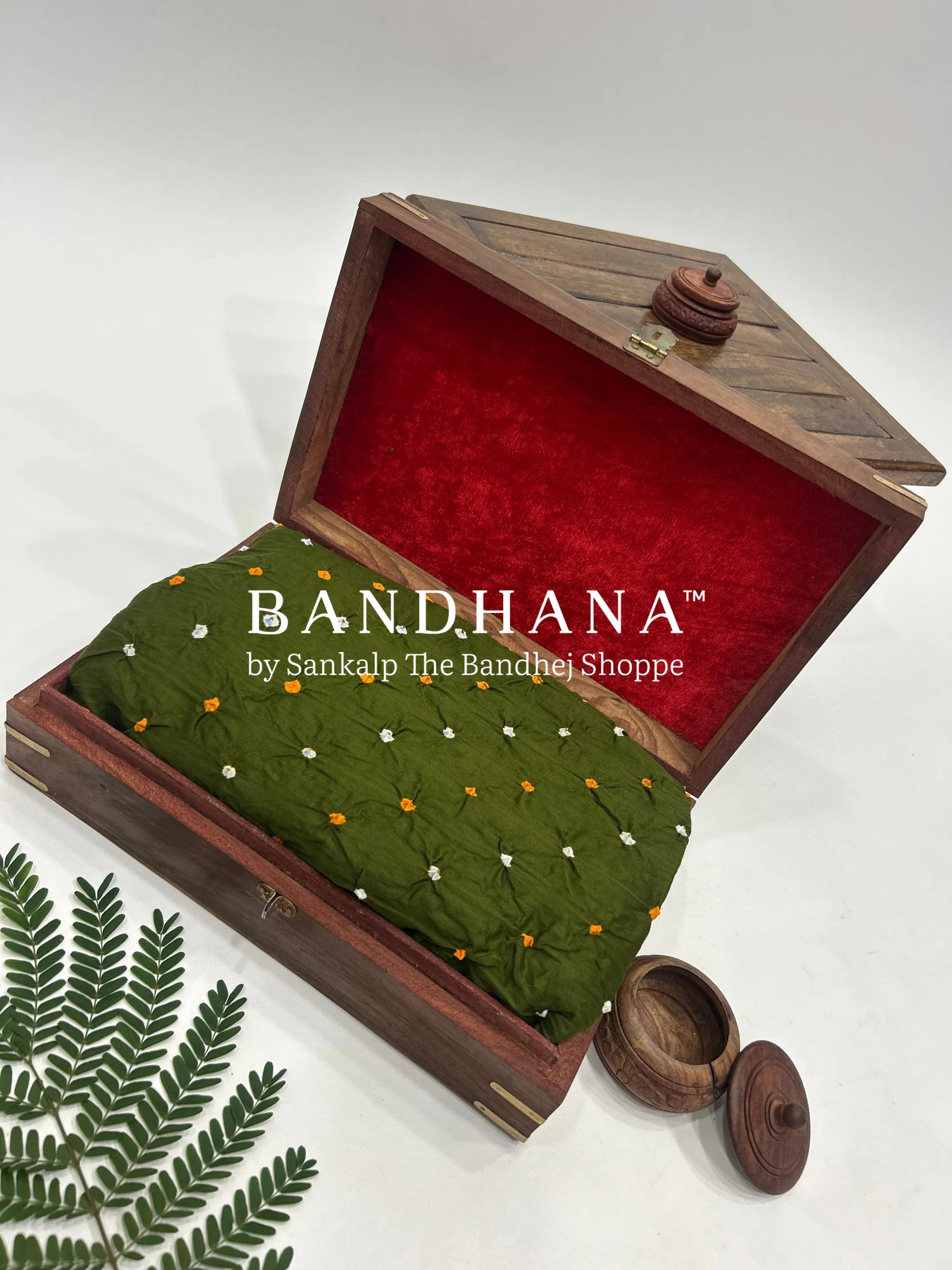 Mahendi Cotton Satin Fabric olive / Cotton Satin Fabric