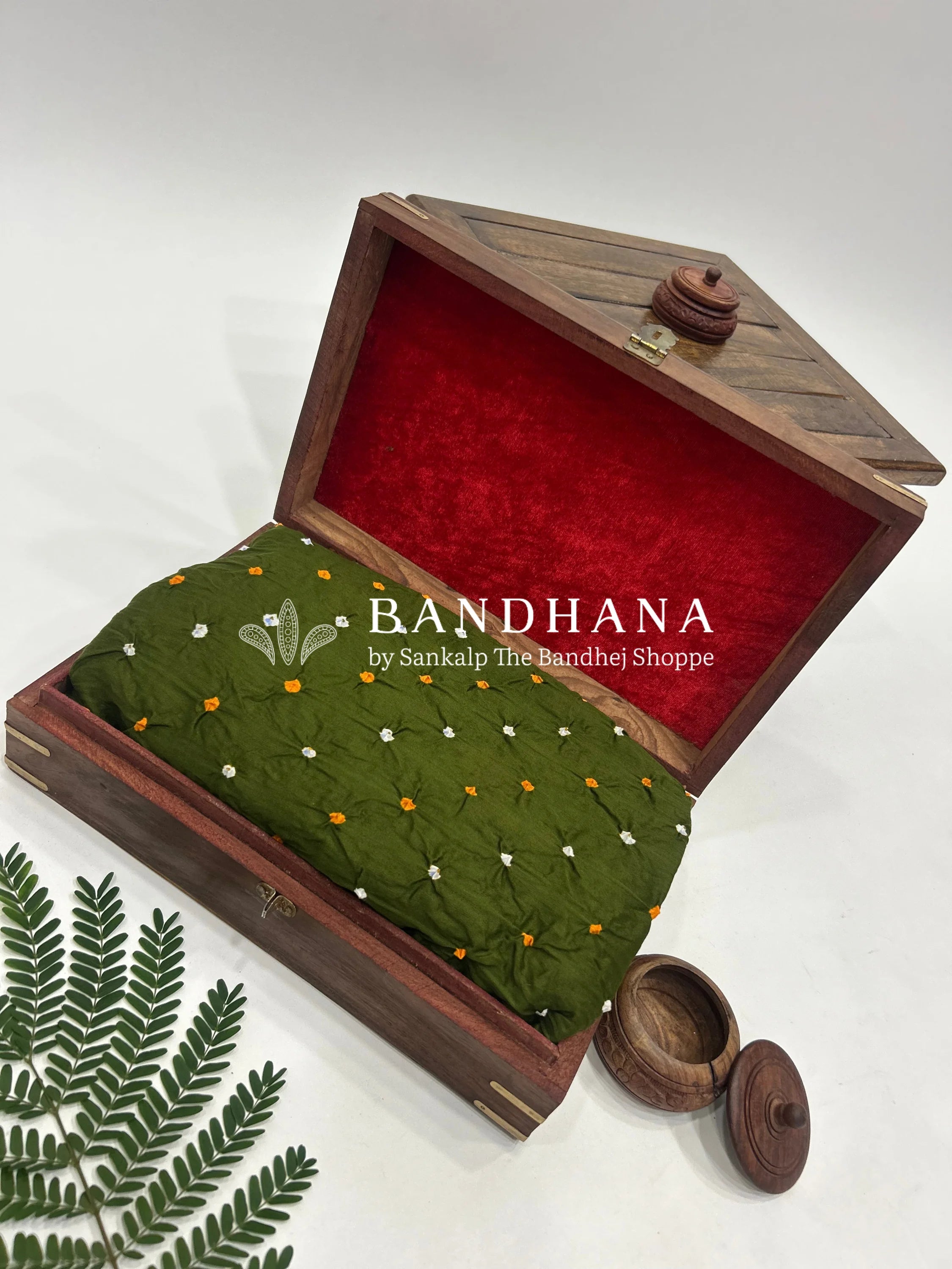 Mahendi Cotton Satin Fabric olive / Cotton Satin Fabric