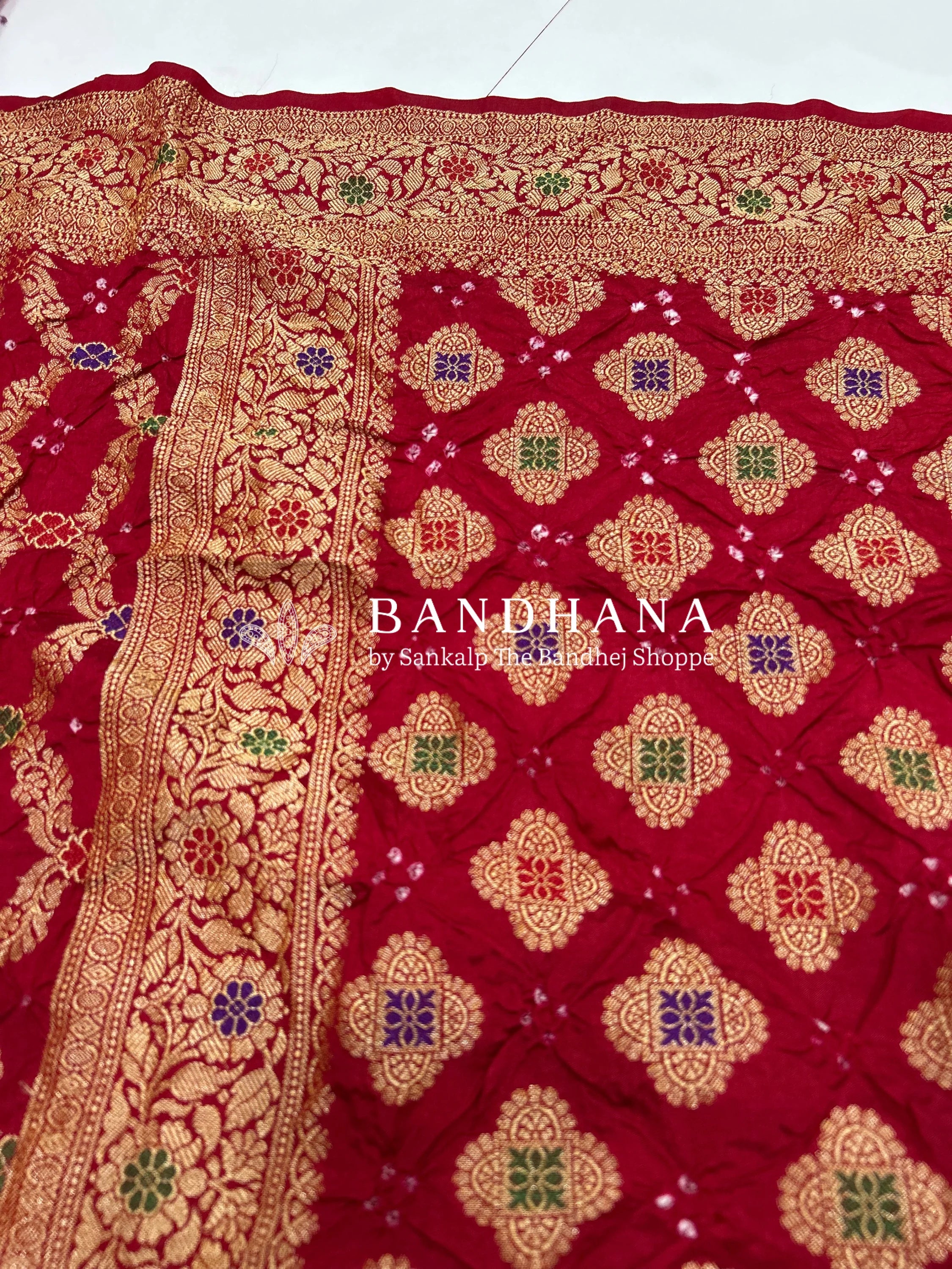 Maroon & Green Art Dupion Butta Bandhani Dress Material green / Art Silk Dresses