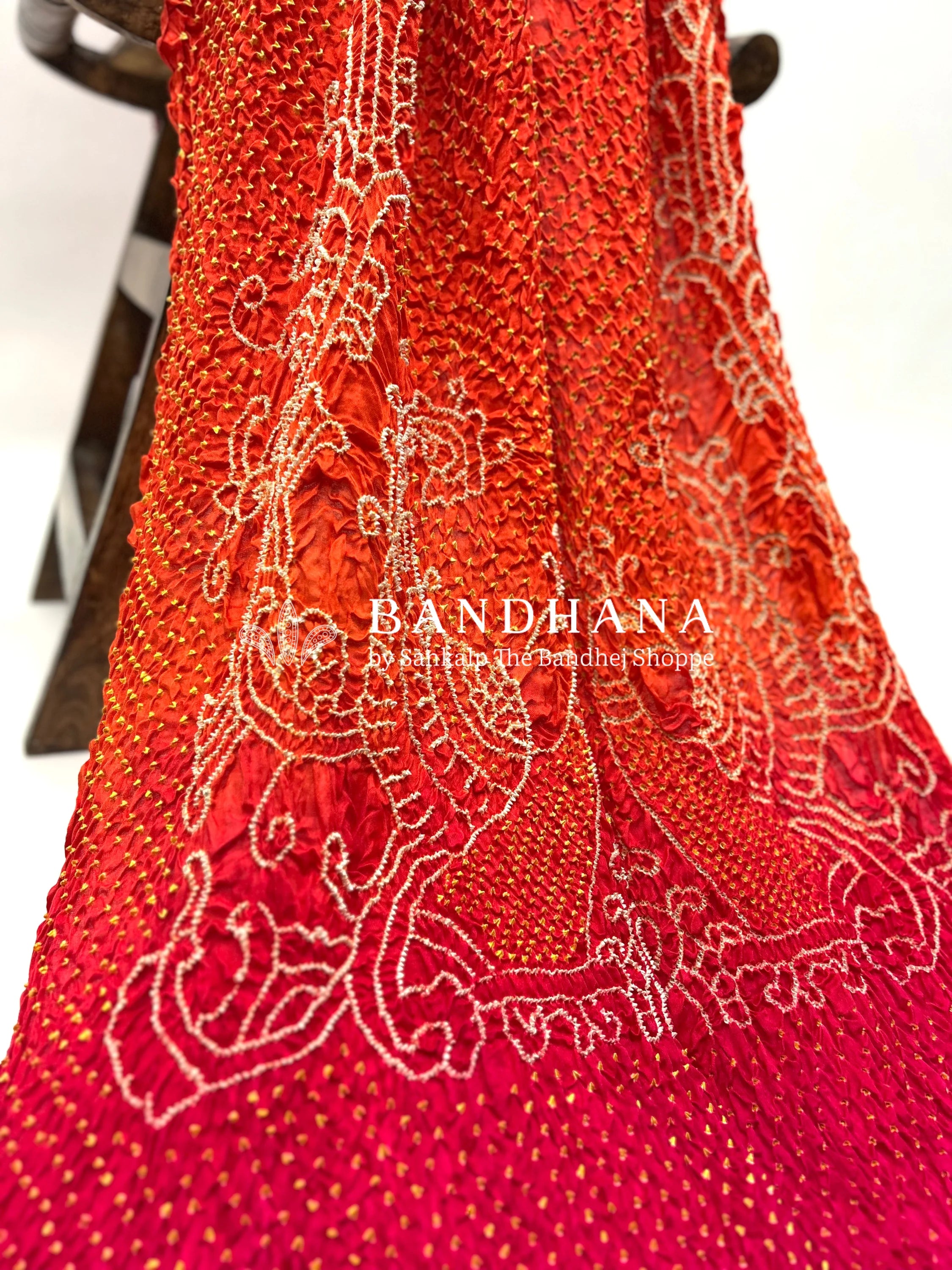 Orange-Rani Gaji Silk Mor Pankh Bandhani Dupatta orangered / Gajji Silk Dupattas