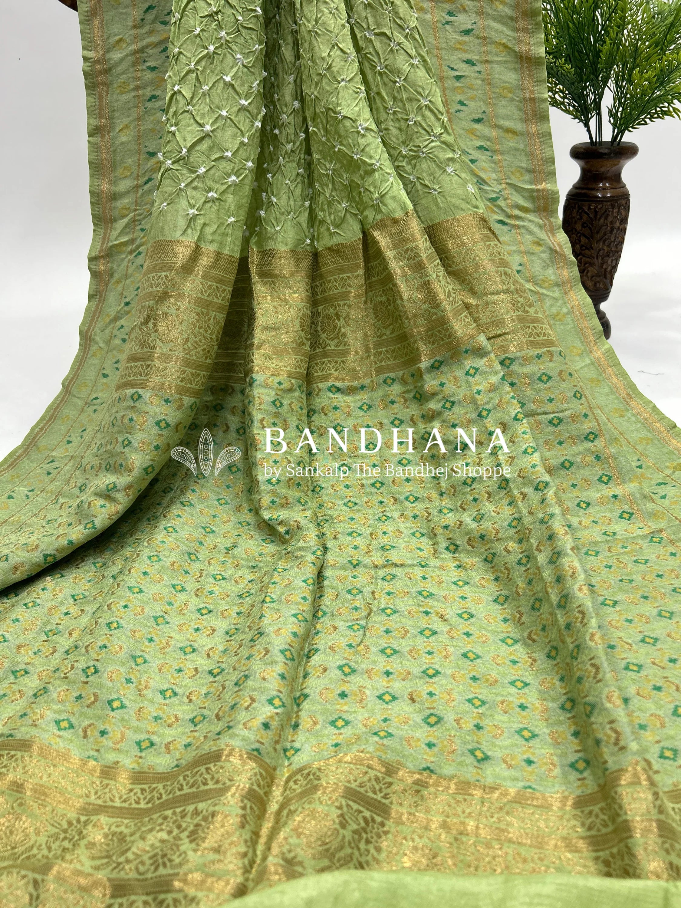 Pista Malai Silk Single Dot Bandhani Saree darkseagreen / Malai Silk Sarees