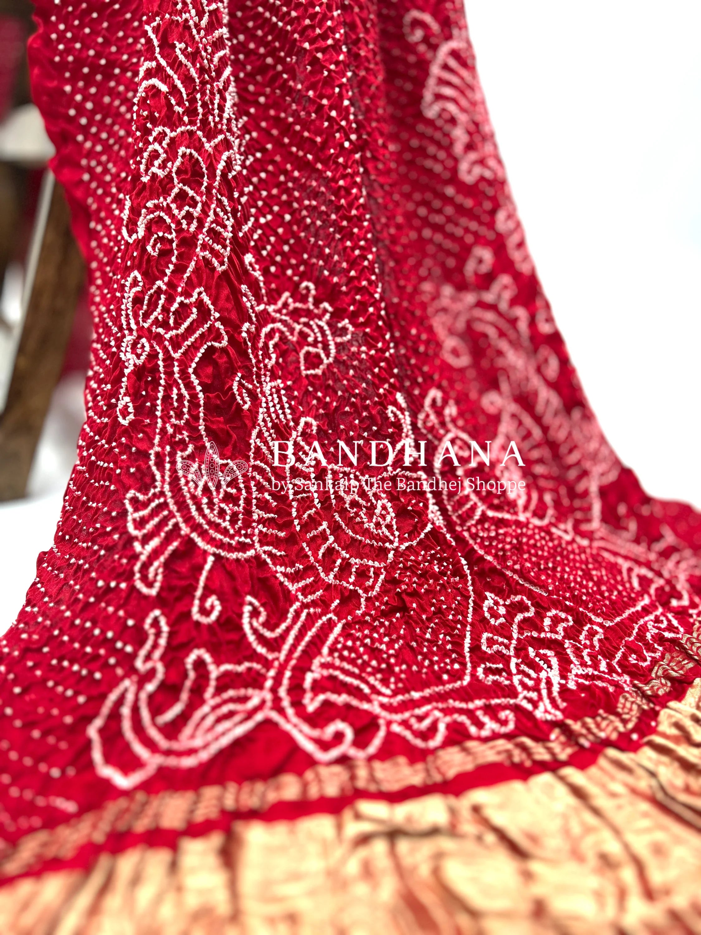 Red Gaji Silk Mor Pankh Bandhani Dupatta red / Gajji Silk Dupattas