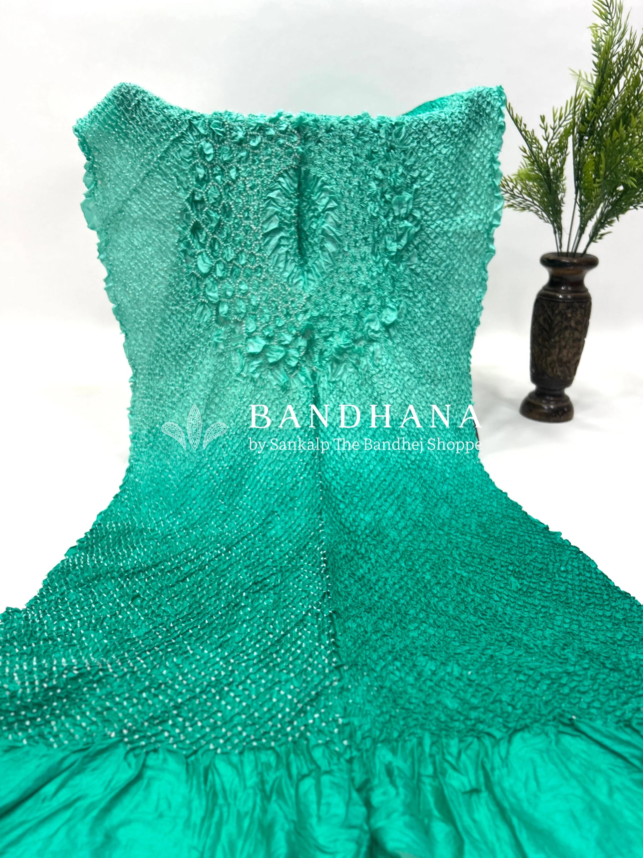 Sea Green-Rama Soft Silk Light Weight Lotus Design Habutai Dupatta cyan / Soft Silk Dupattas