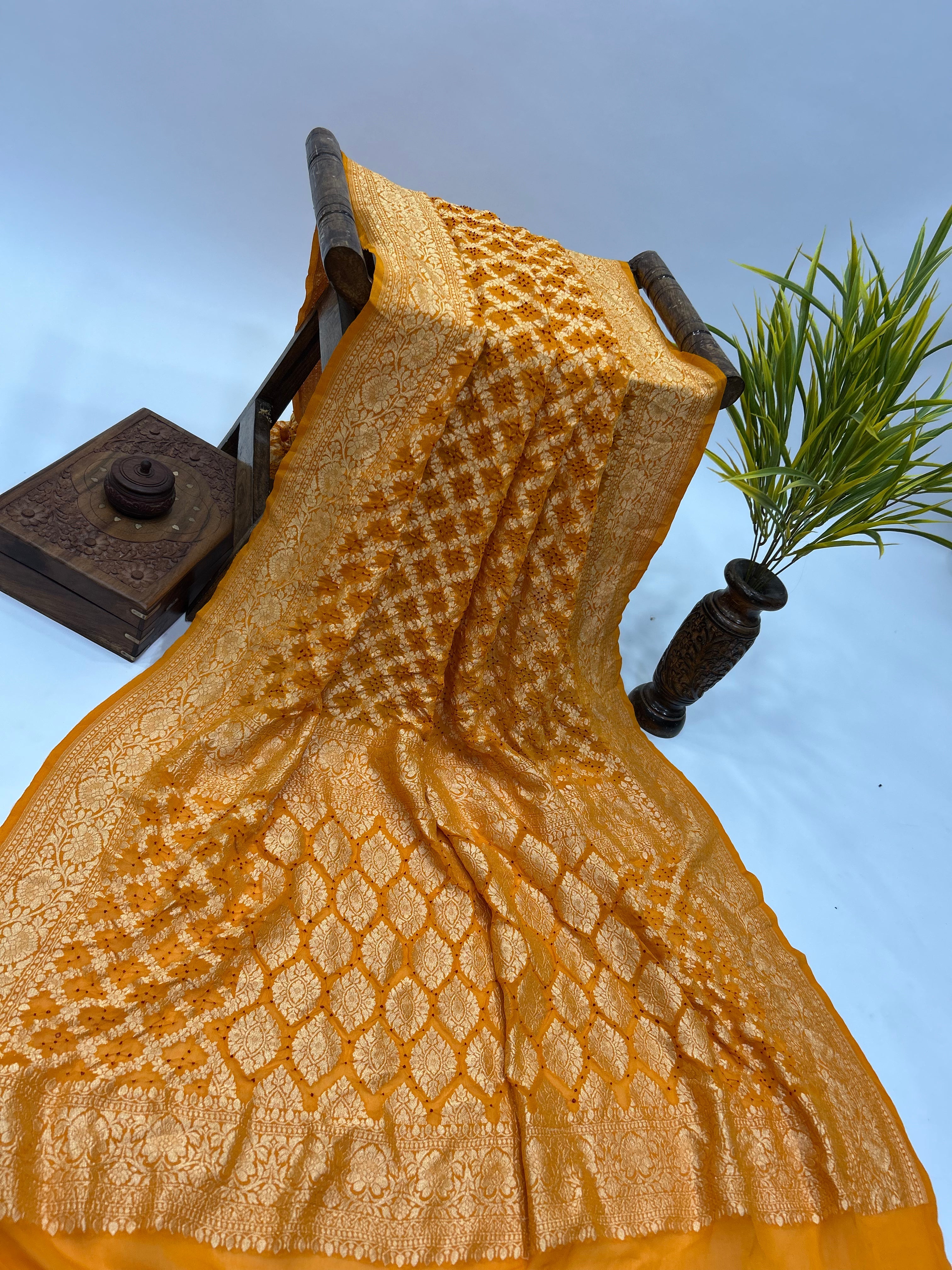 Mustared Marron Georgette Jaal Bandhani Saree orange / Georgette Sarees