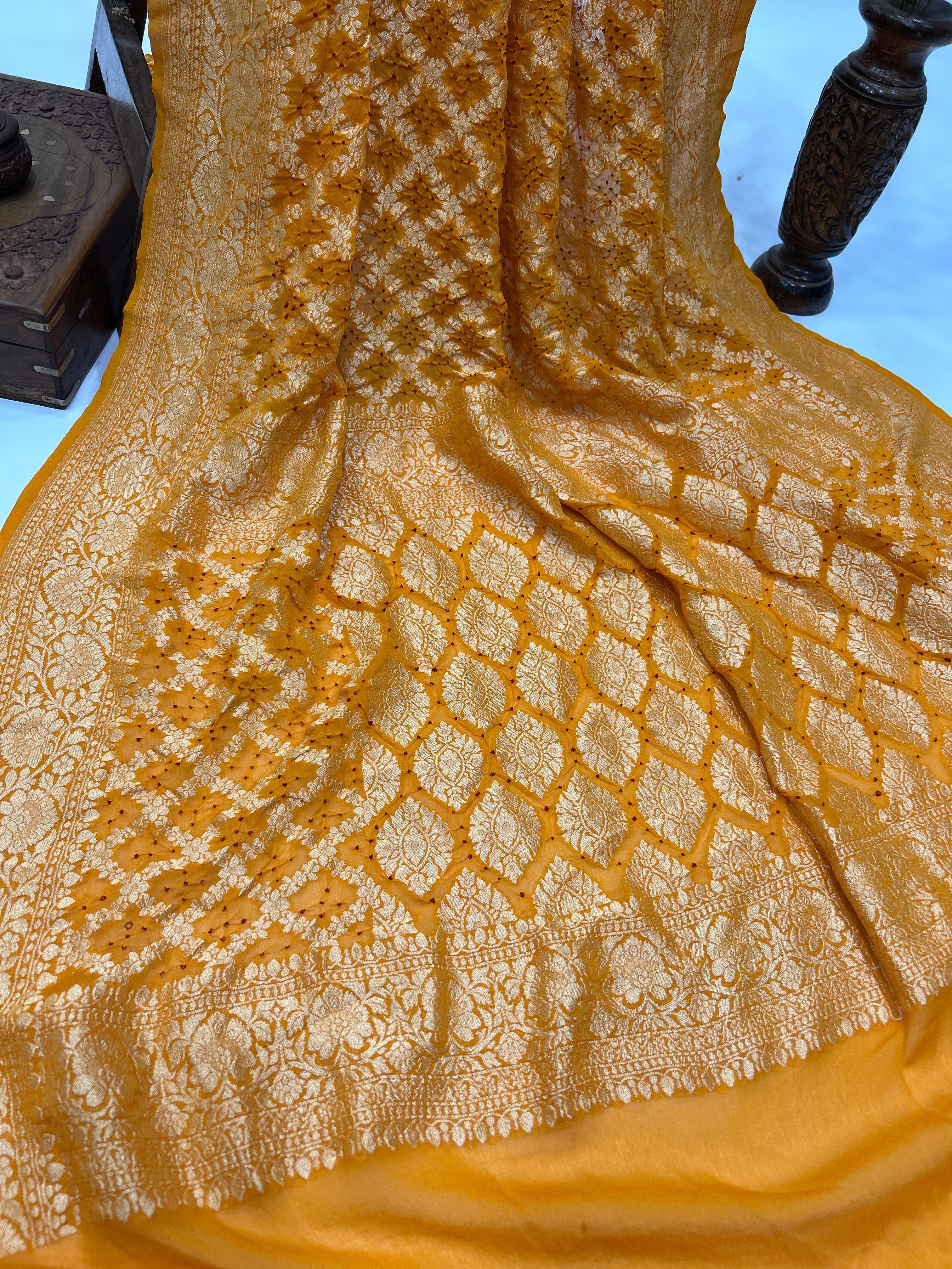 Mustared Marron Georgette Jaal Bandhani Saree orange / Georgette Sarees