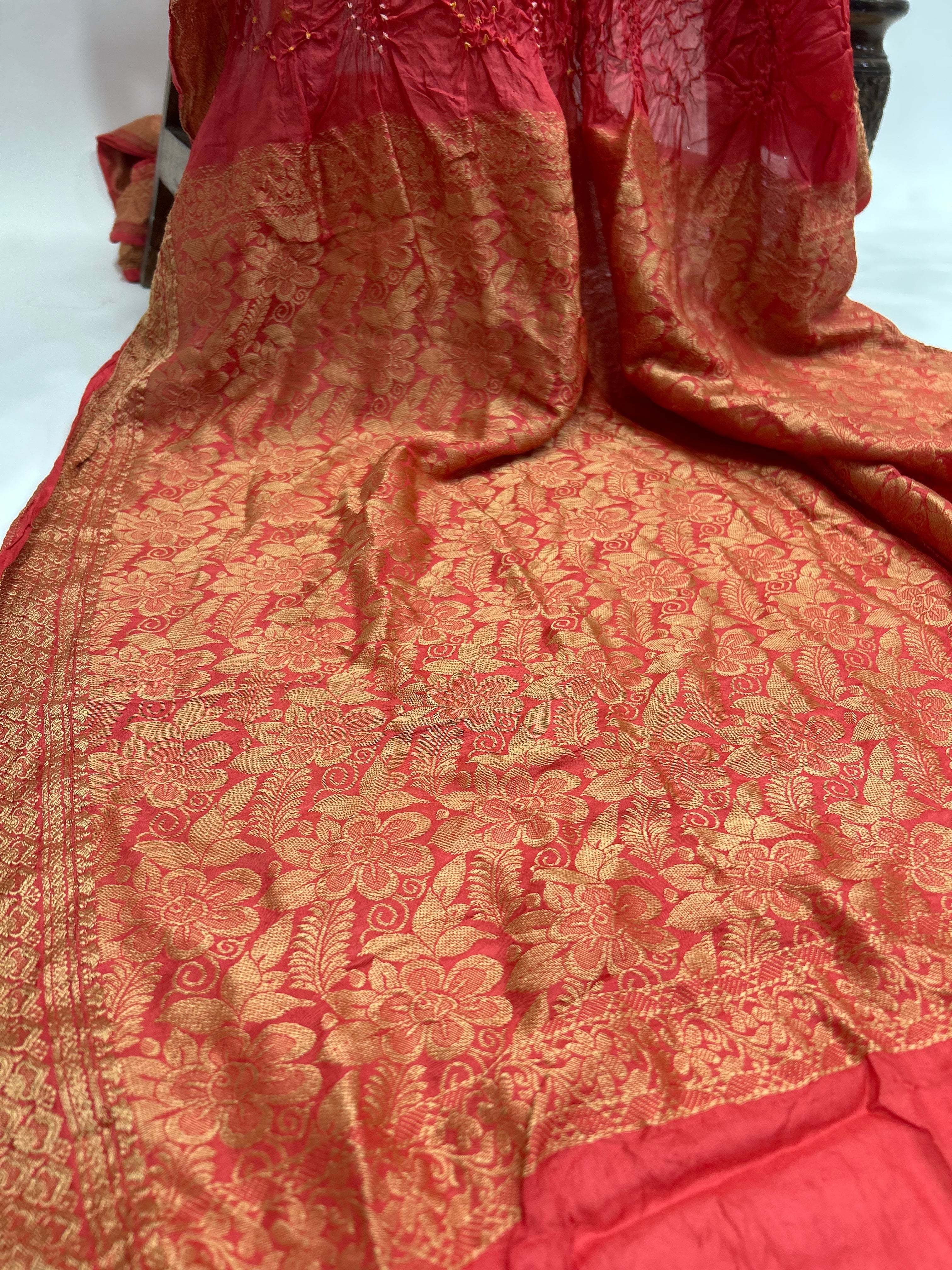 Gajri Soft Silk Resham Palav Bandhani Saree crimson / Soft Silk Sarees