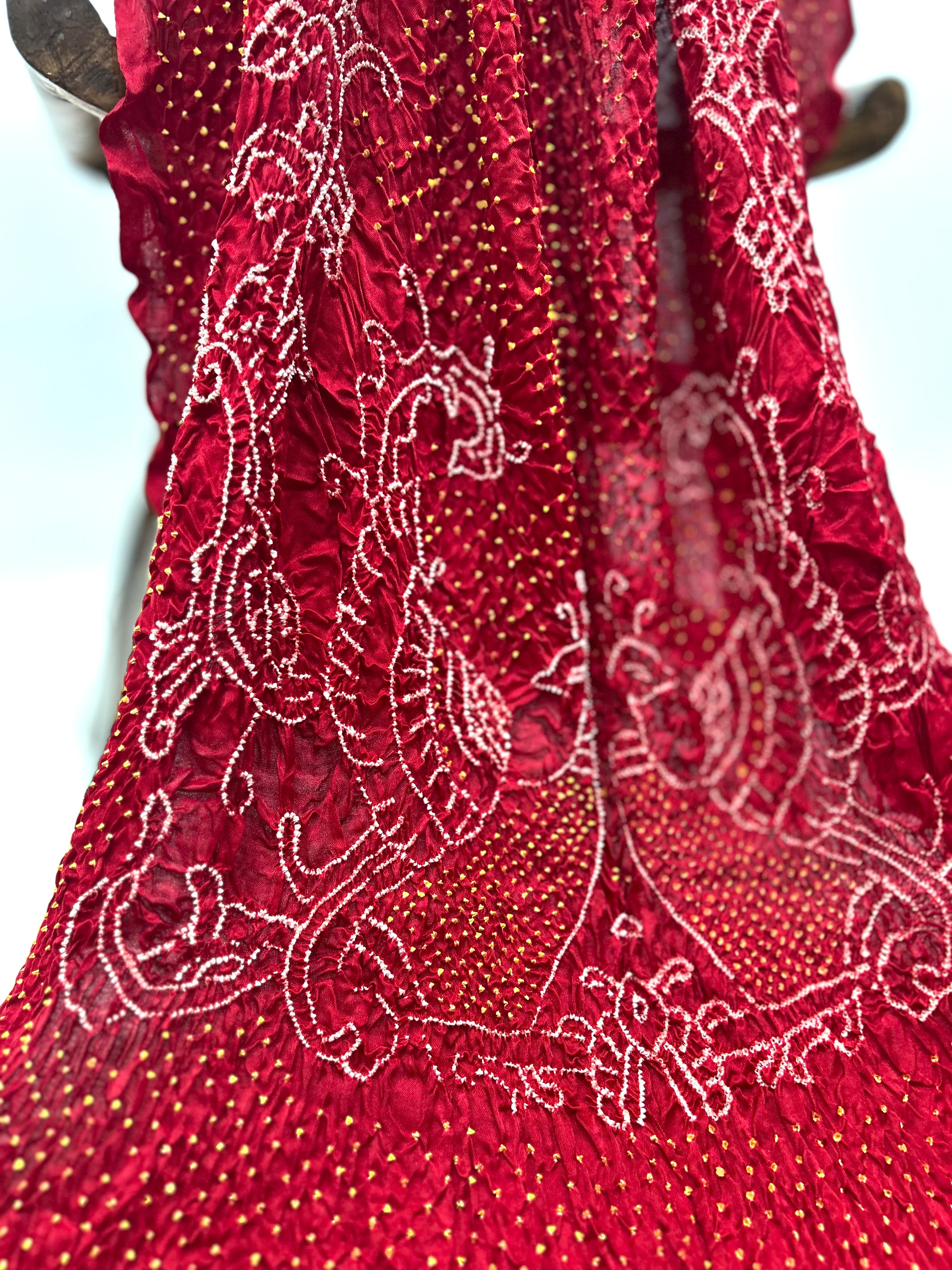 Maroon Gajji Silk Mor Pankh Bandhani Dupatta maroon / Gajji Silk Dupattas