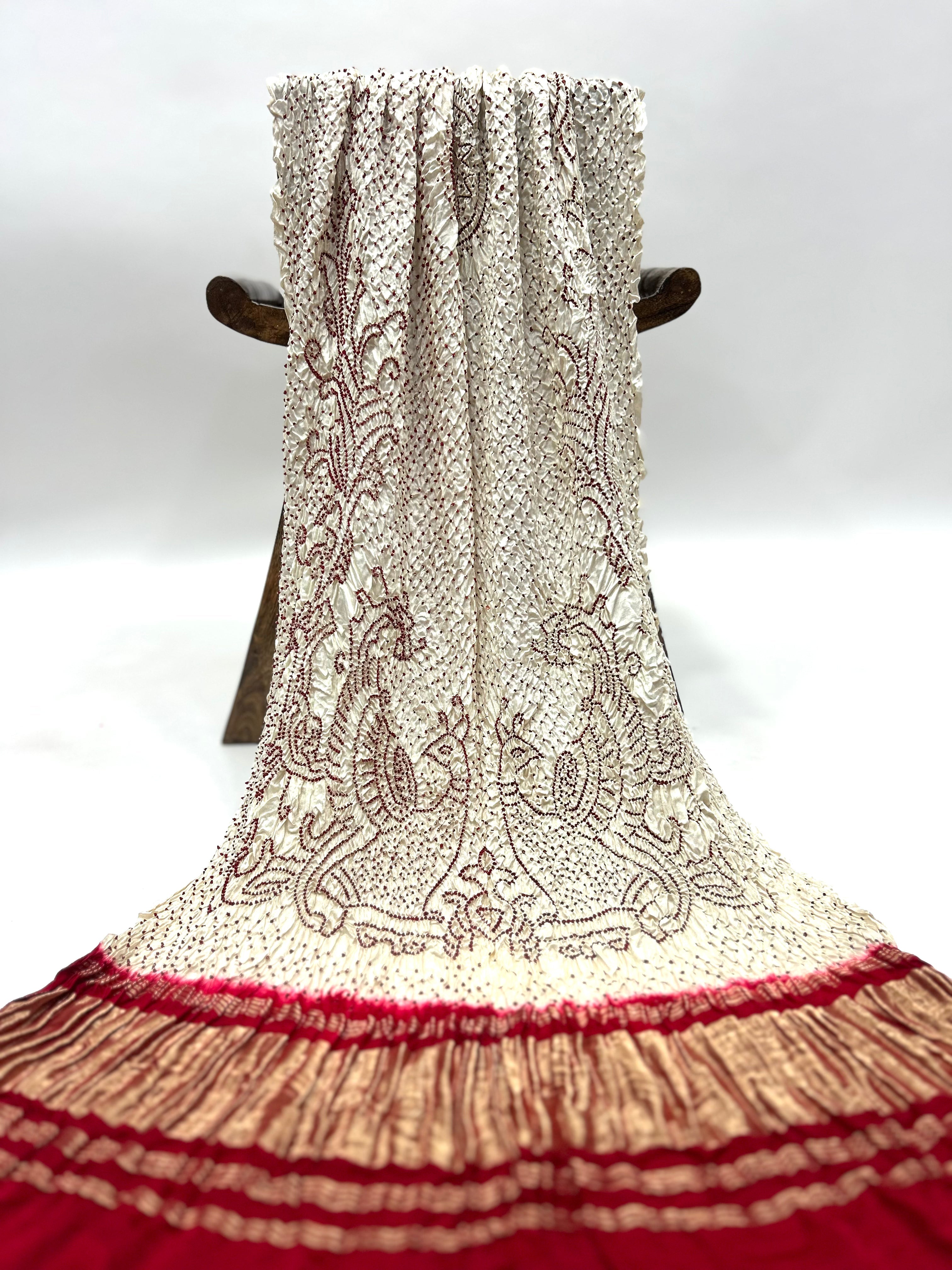 White-Maroon Gaji Silk Mor Pankh Bandhani Dupatta white / Gajji Silk Dupattas