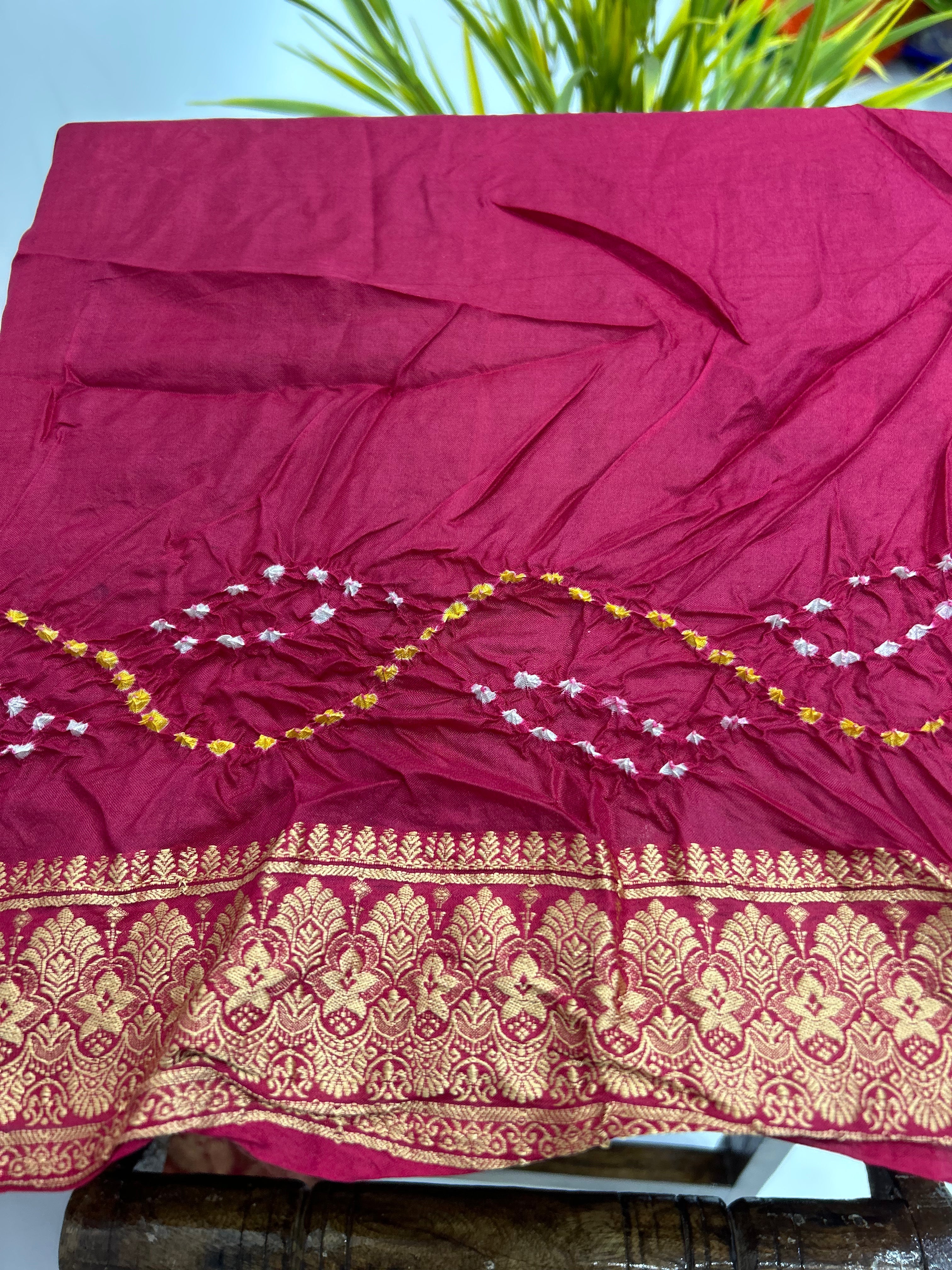 Maroon Soft Silk Resham Palav Bandhani Saree maroon / Soft Silk Sarees