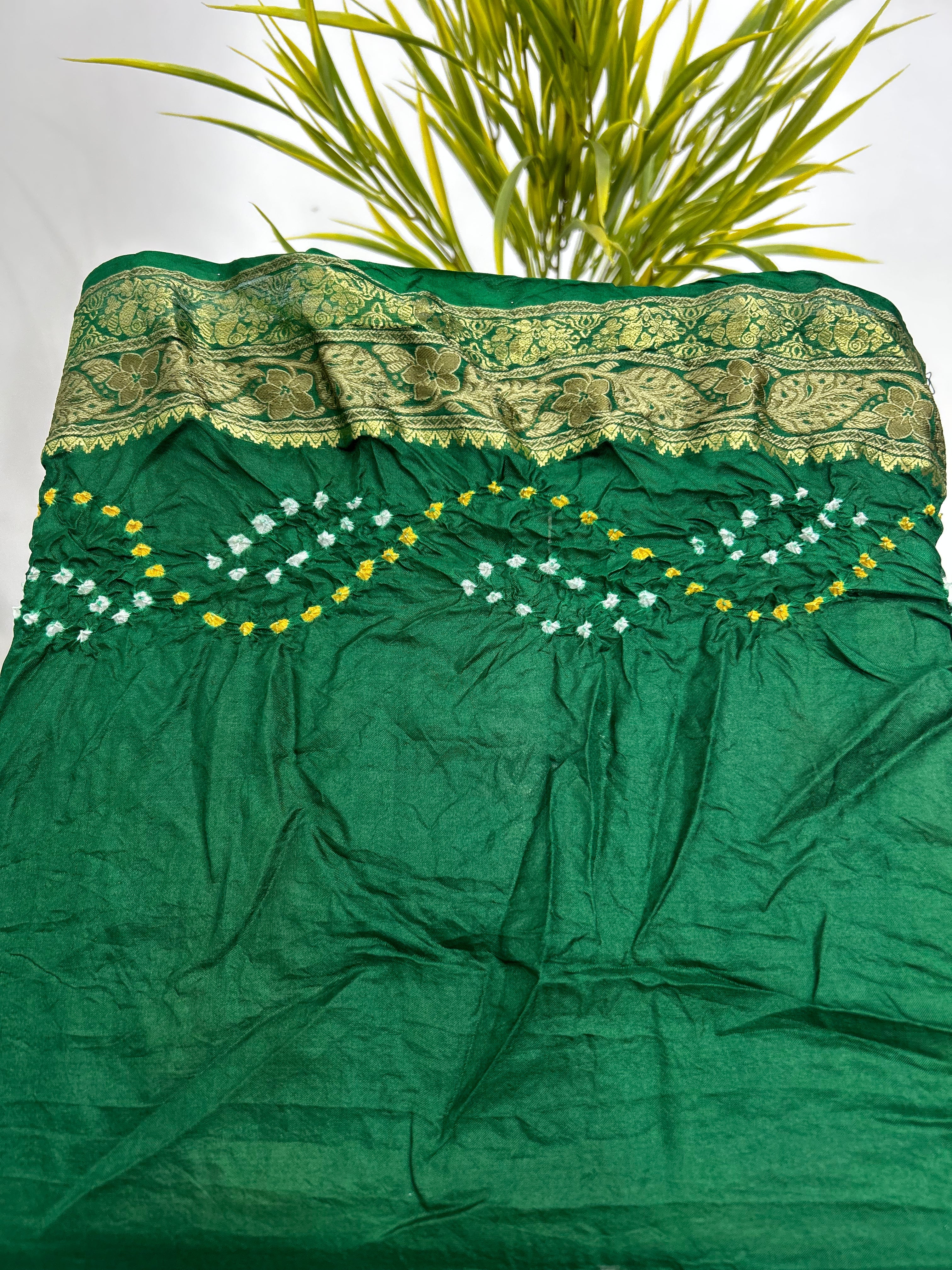Maroon & Green Soft Silk Resham Palav Bandhani Saree green / Soft Silk Sarees