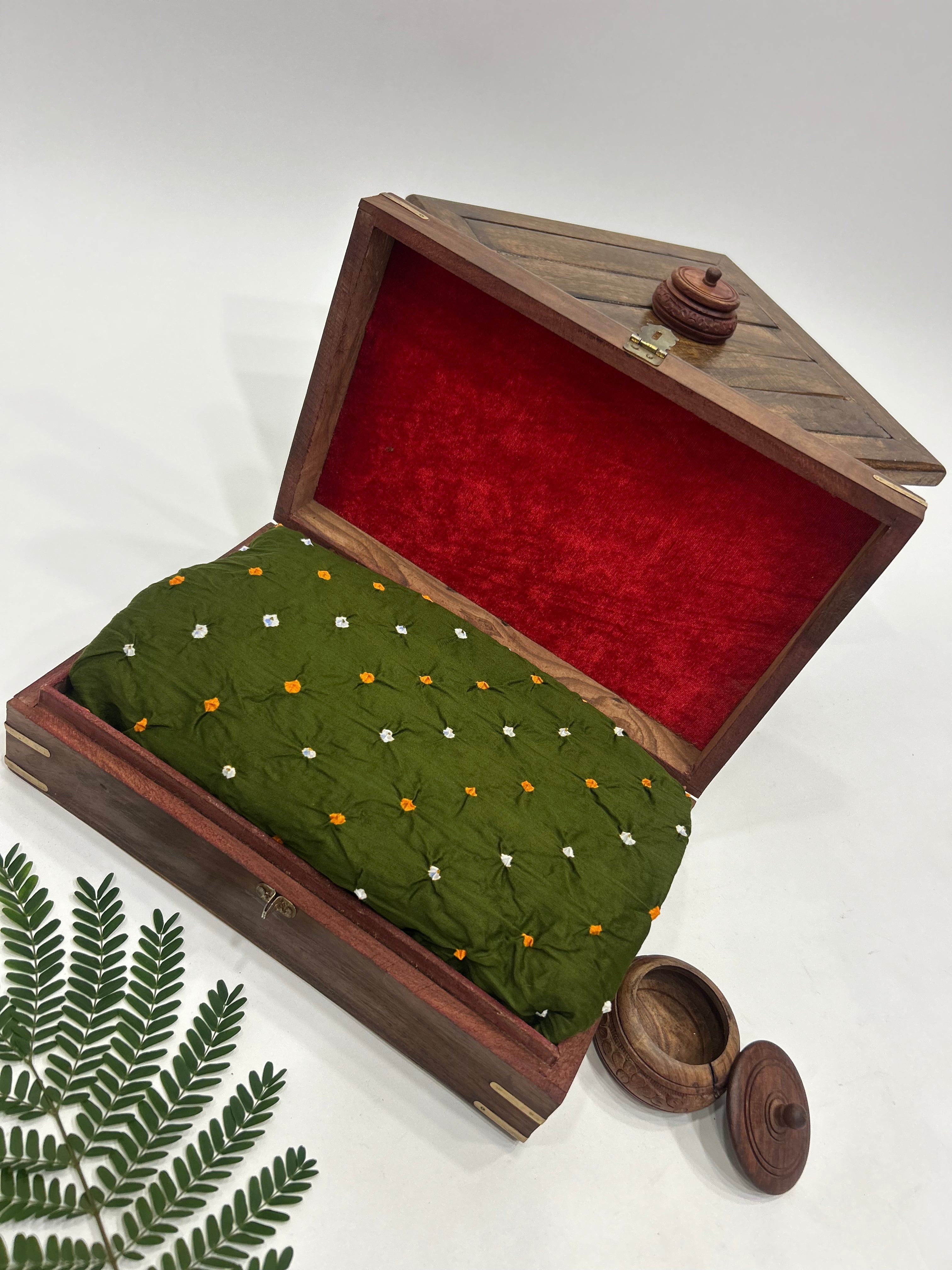 Mahendi Cotton Satin Fabric olive / Cotton Satin Fabric