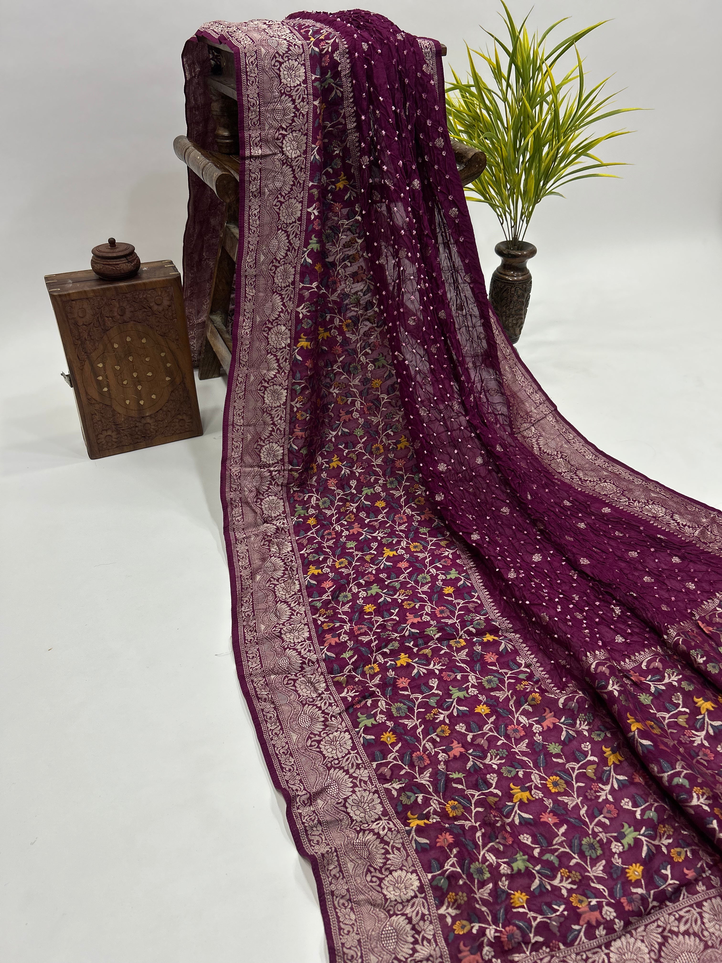 Magenta Art Tussar Silk Bandhani Saree darkmagenta / Tussar Silk Sarees