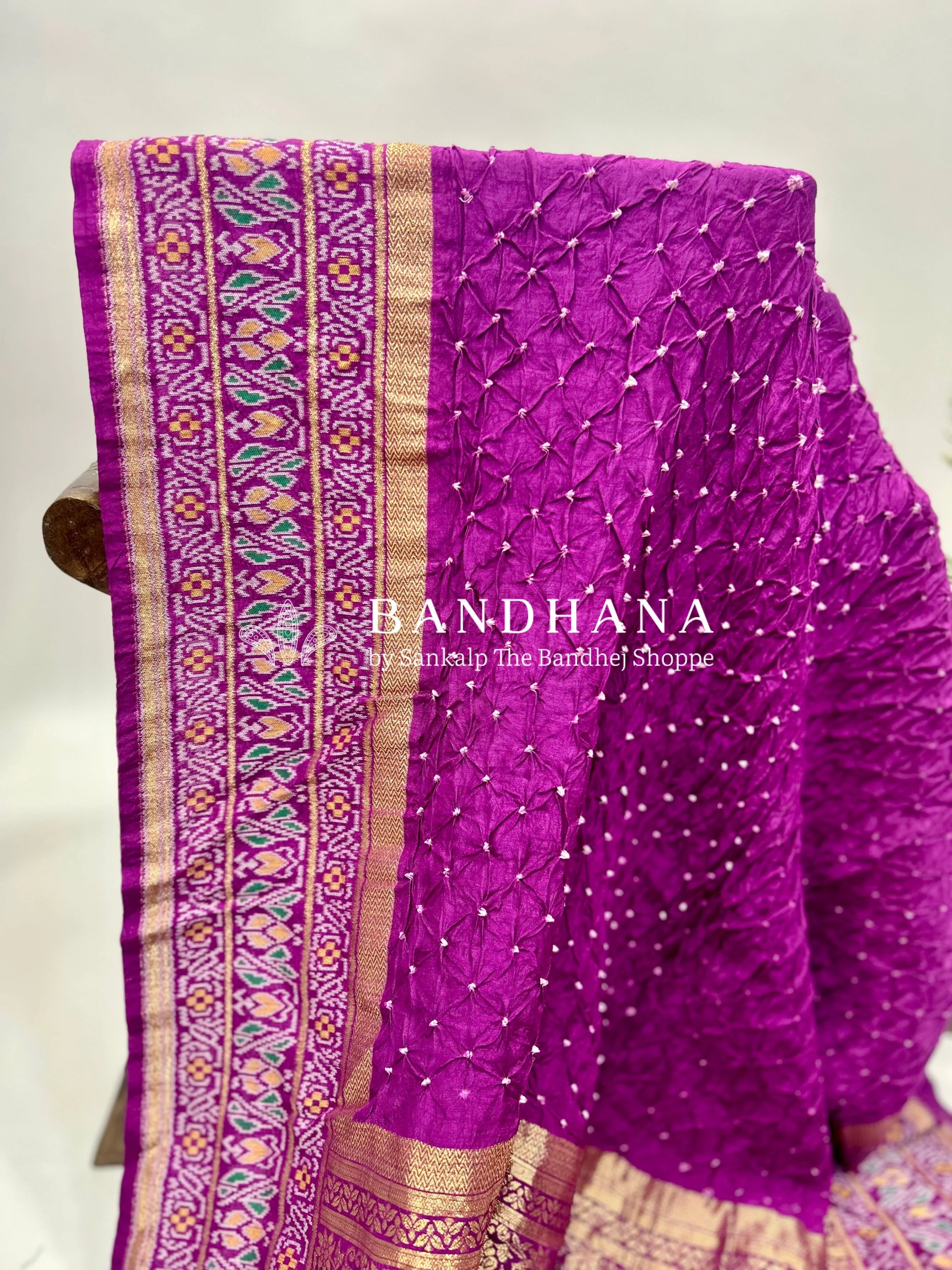 Brinjal Color Malai Silk Single Dot Bandhani Saree darkmagenta / Malai Silk Sarees