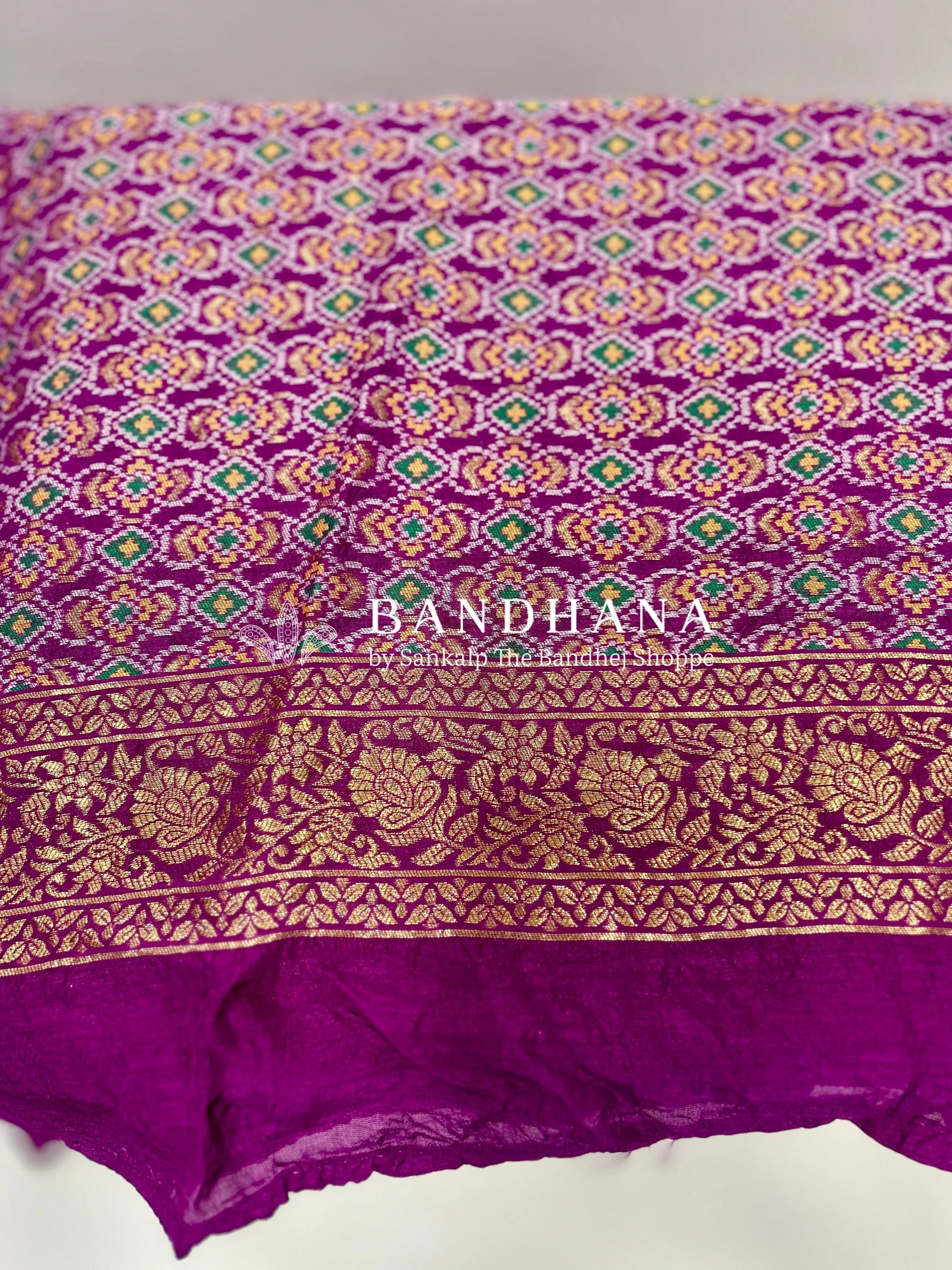 Brinjal Color Malai Silk Single Dot Bandhani Saree darkmagenta / Malai Silk Sarees