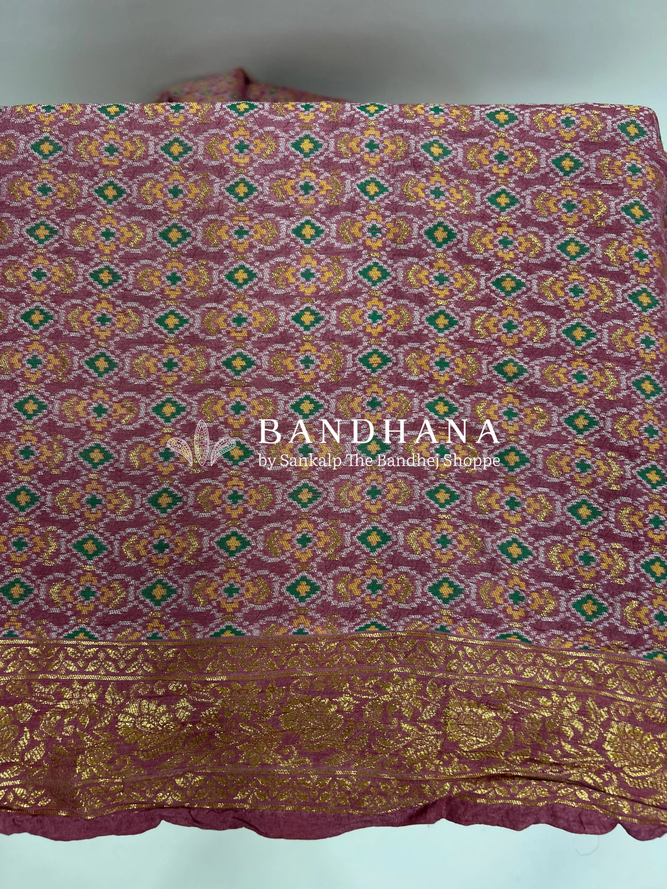 Dark Onion Pink Color Malai Silk Single Dot Bandhani Saree pink / Malai Silk Sarees