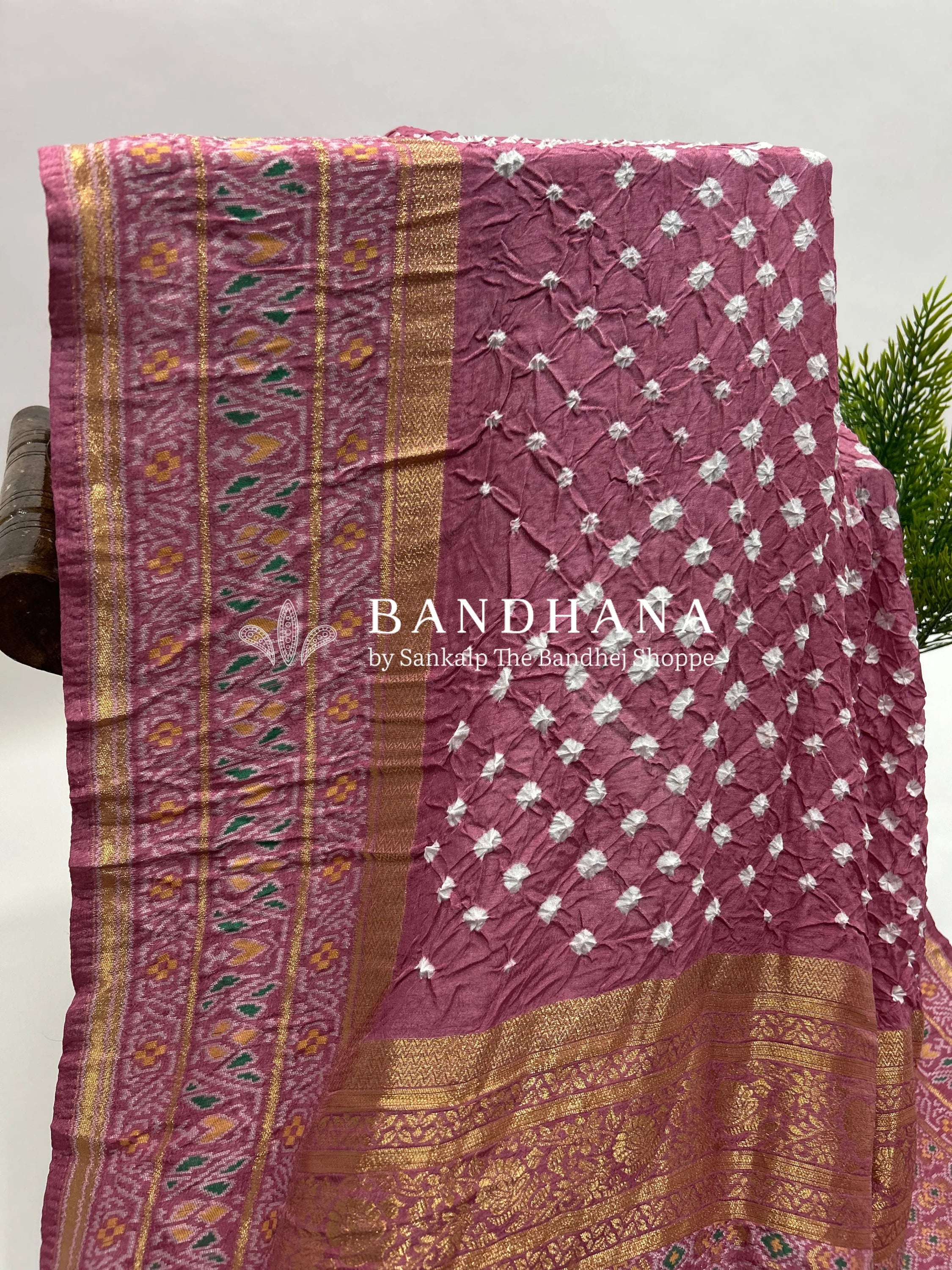 Dark Onion Pink Color Malai Silk Single Dot Bandhani Saree pink / Malai Silk Sarees