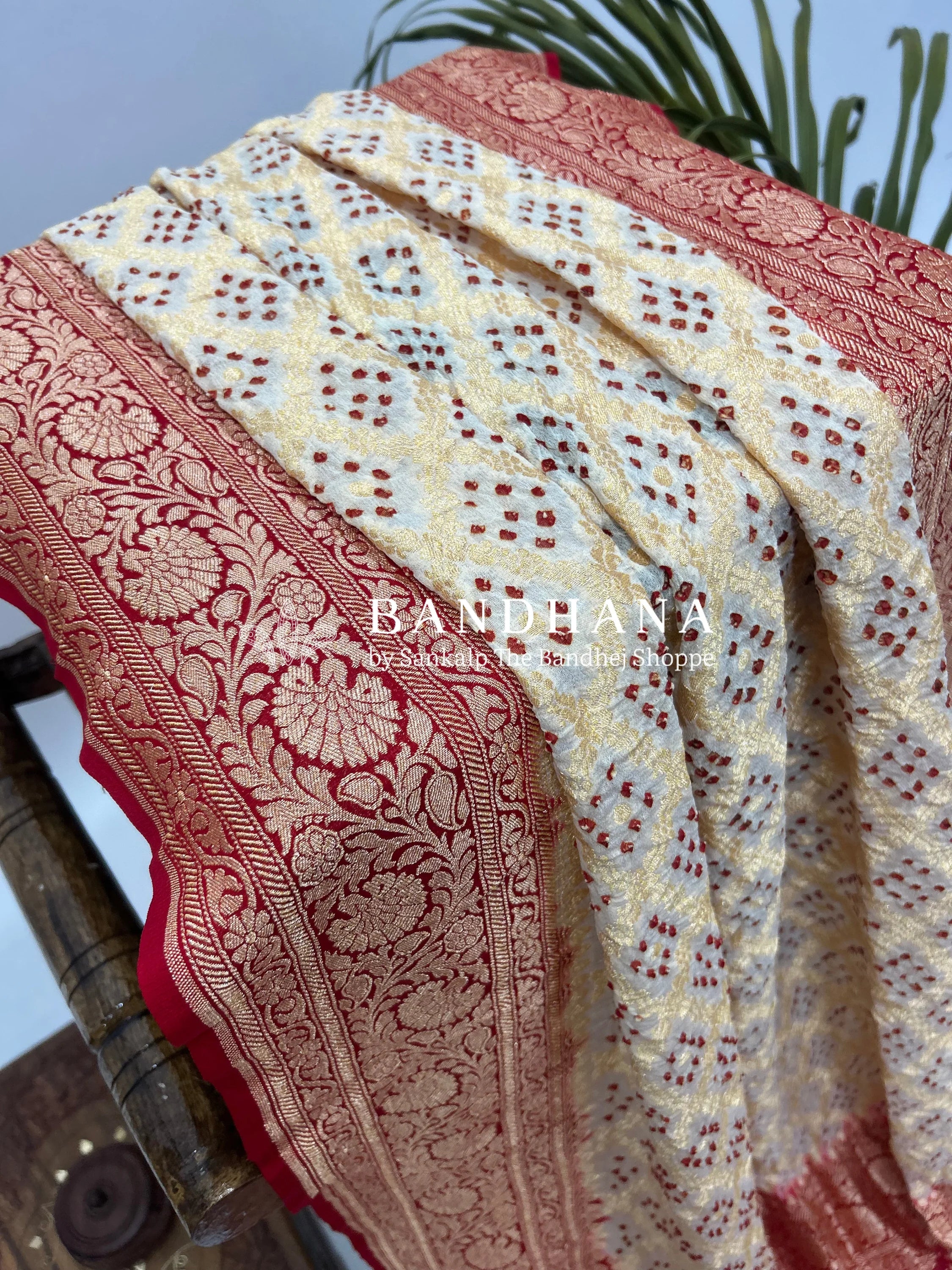 Georgette Jaal Bandhani Saree In Red Color Sarees