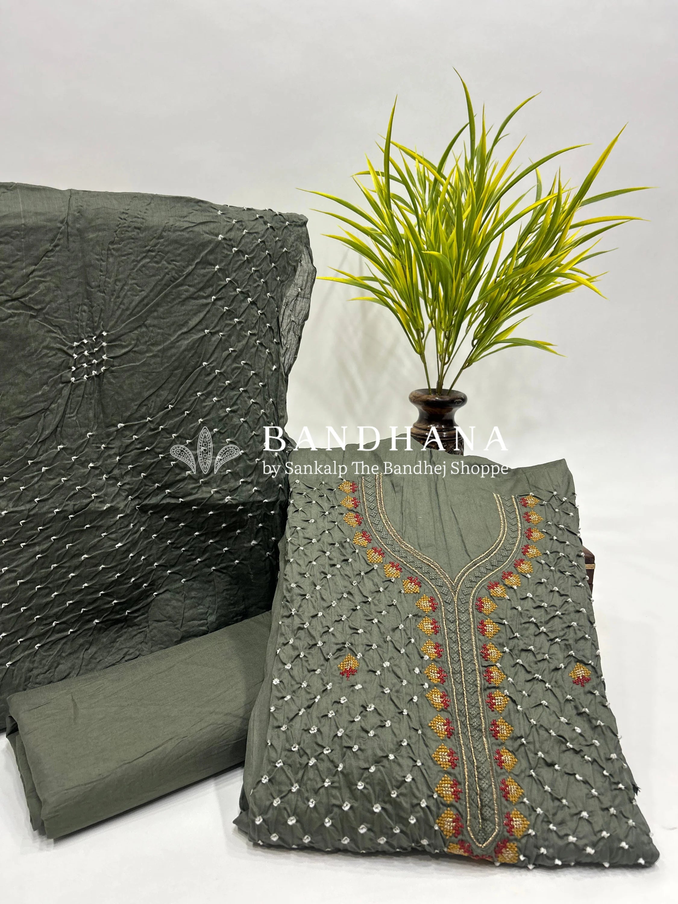 Gray Cotton Work Bandhani Dress Material (Unstitched) grey / Cotton Dresses