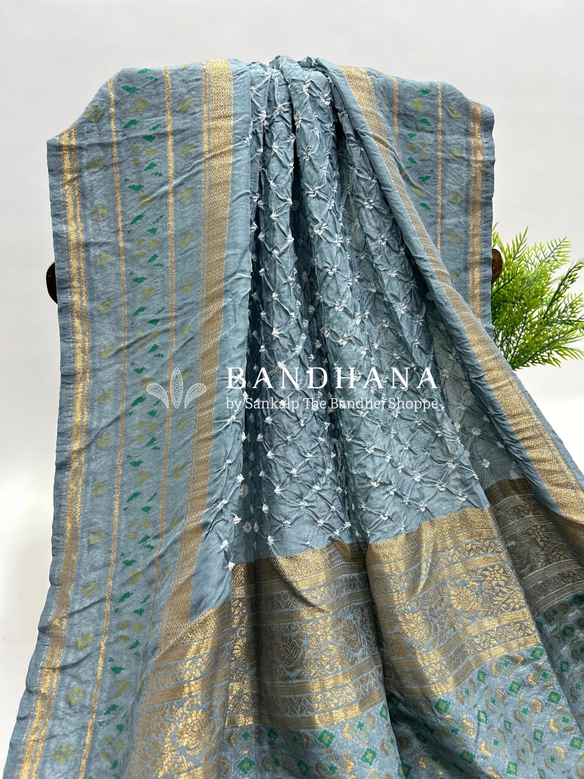 Grey Malai Silk Single Dot Bandhani Saree grey / Malai Silk Sarees