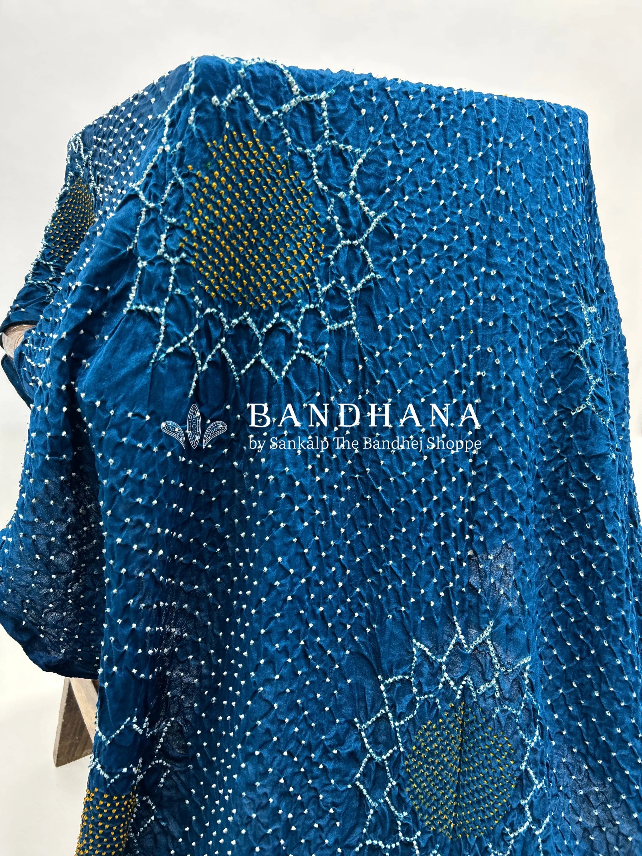 Indigo Gajji Silk Lotus Bandhani Dupatta dodgerblue / Gajji Silk Dupattas