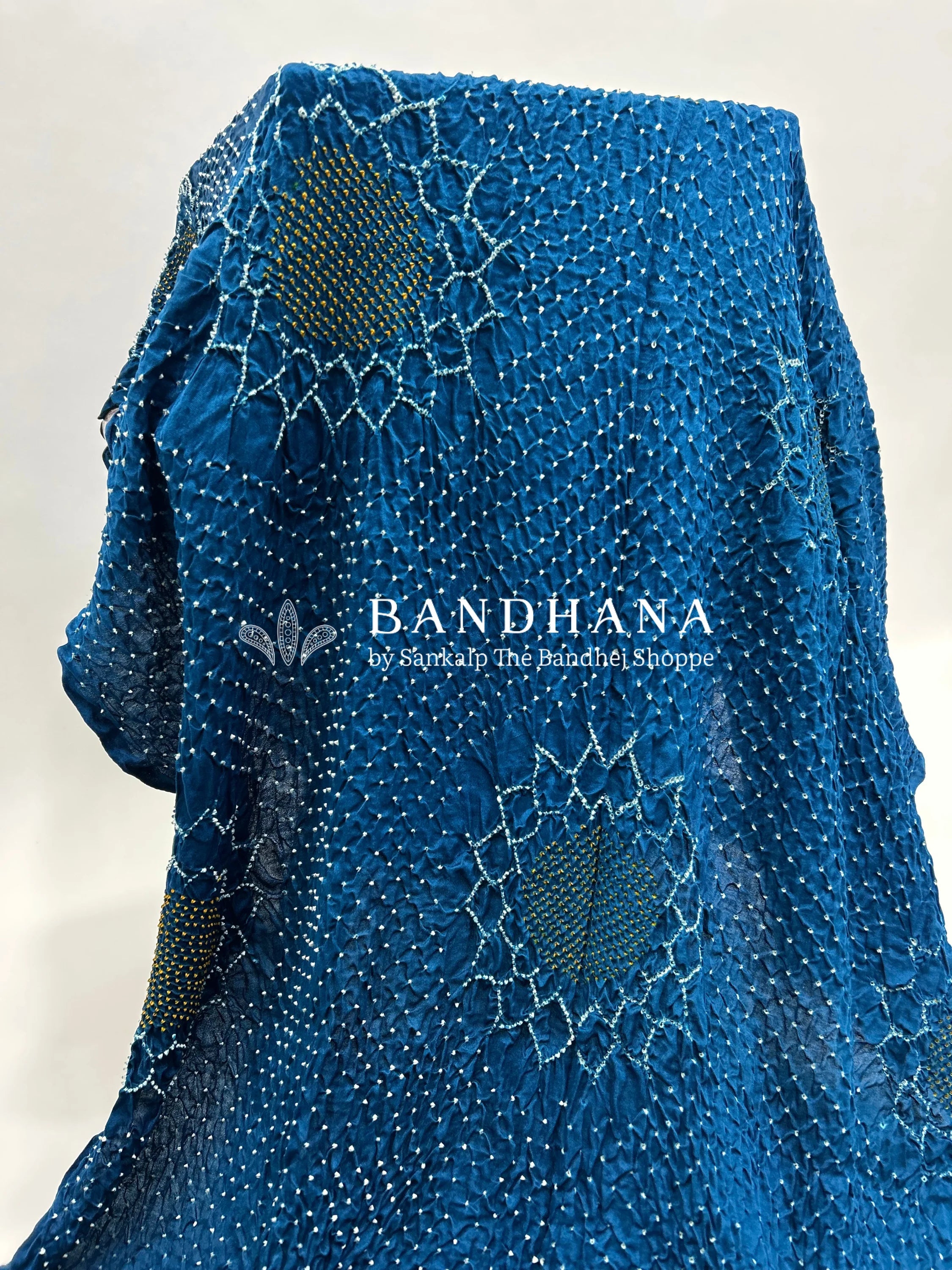 Indigo Gajji Silk Lotus Bandhani Dupatta dodgerblue / Gajji Silk Dupattas