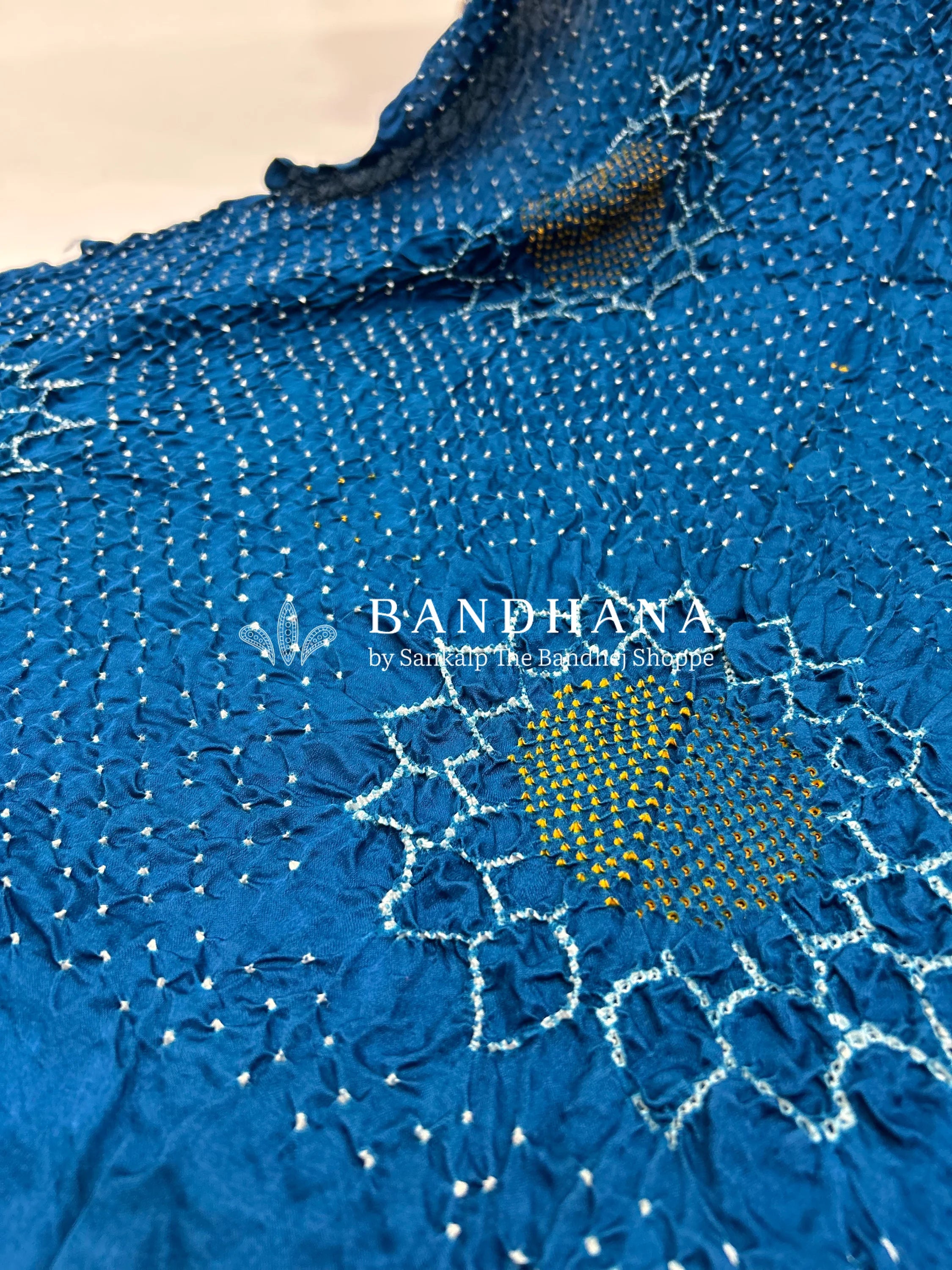 Indigo Gajji Silk Lotus Bandhani Dupatta dodgerblue / Gajji Silk Dupattas