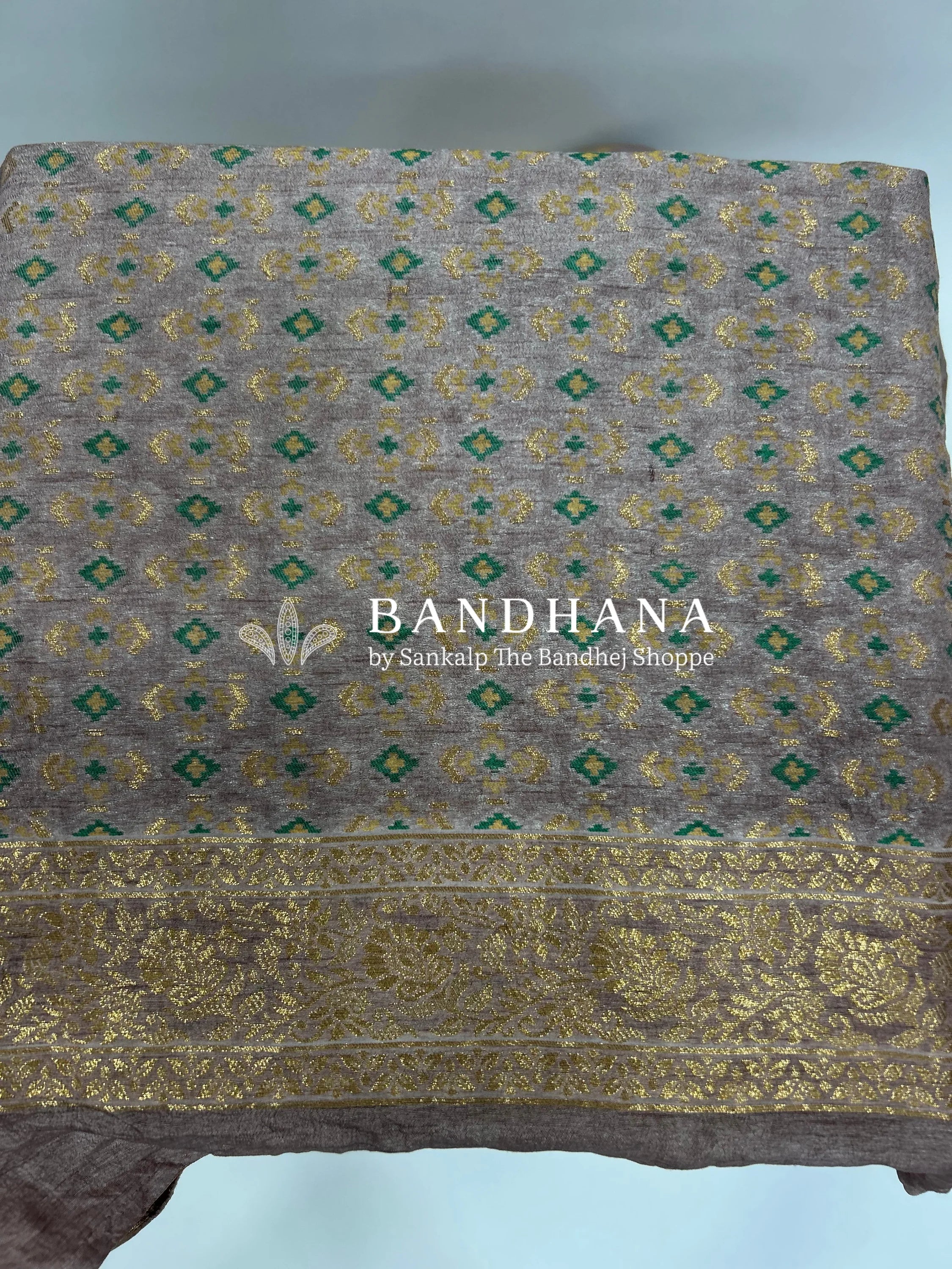 Light Onion Pink Color Malai Silk Single Dot Bandhani Saree lightpink / Malai Silk Sarees