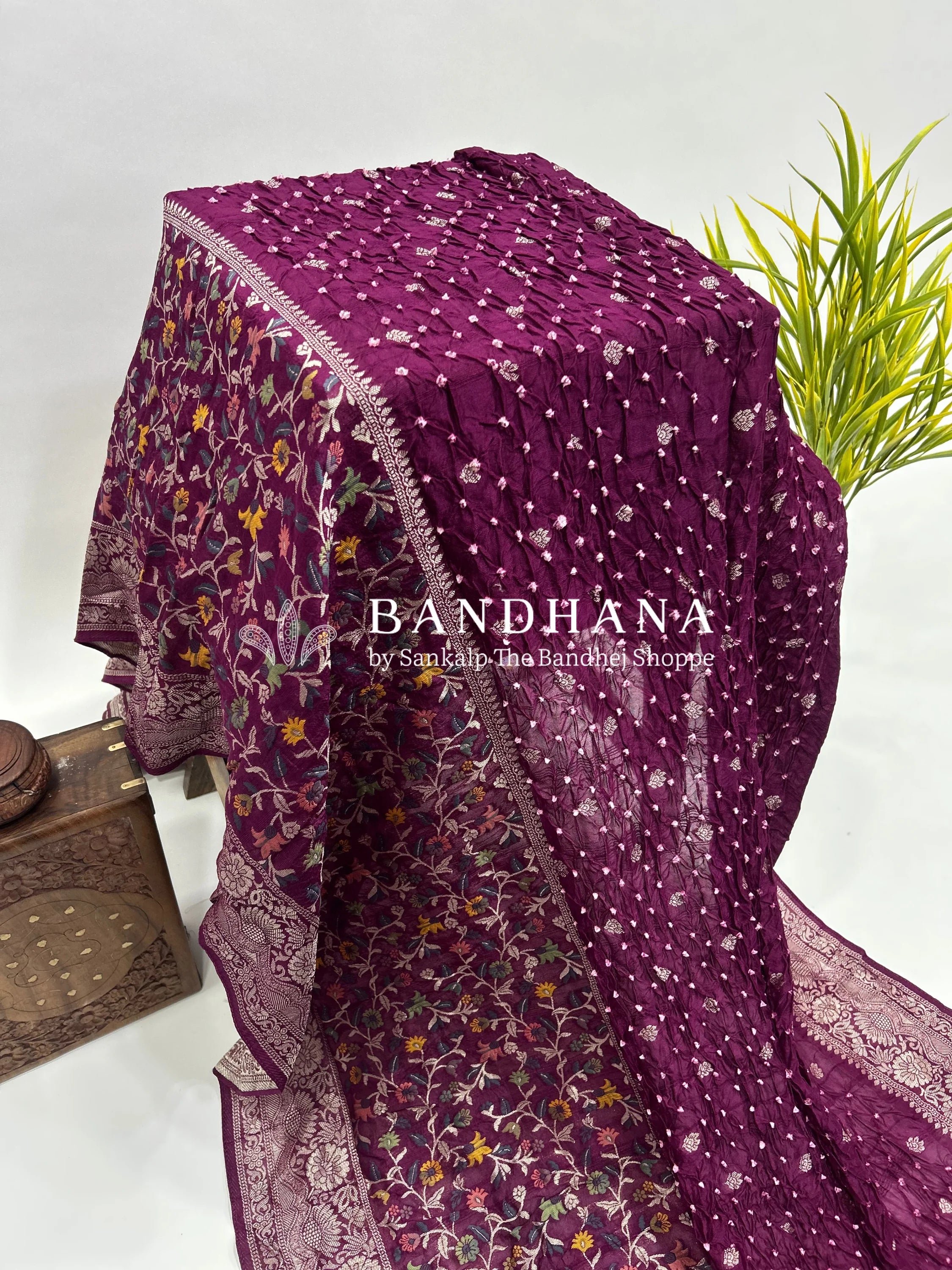 Magenta Art Tussar Silk Bandhani Saree darkmagenta / Tussar Silk Sarees