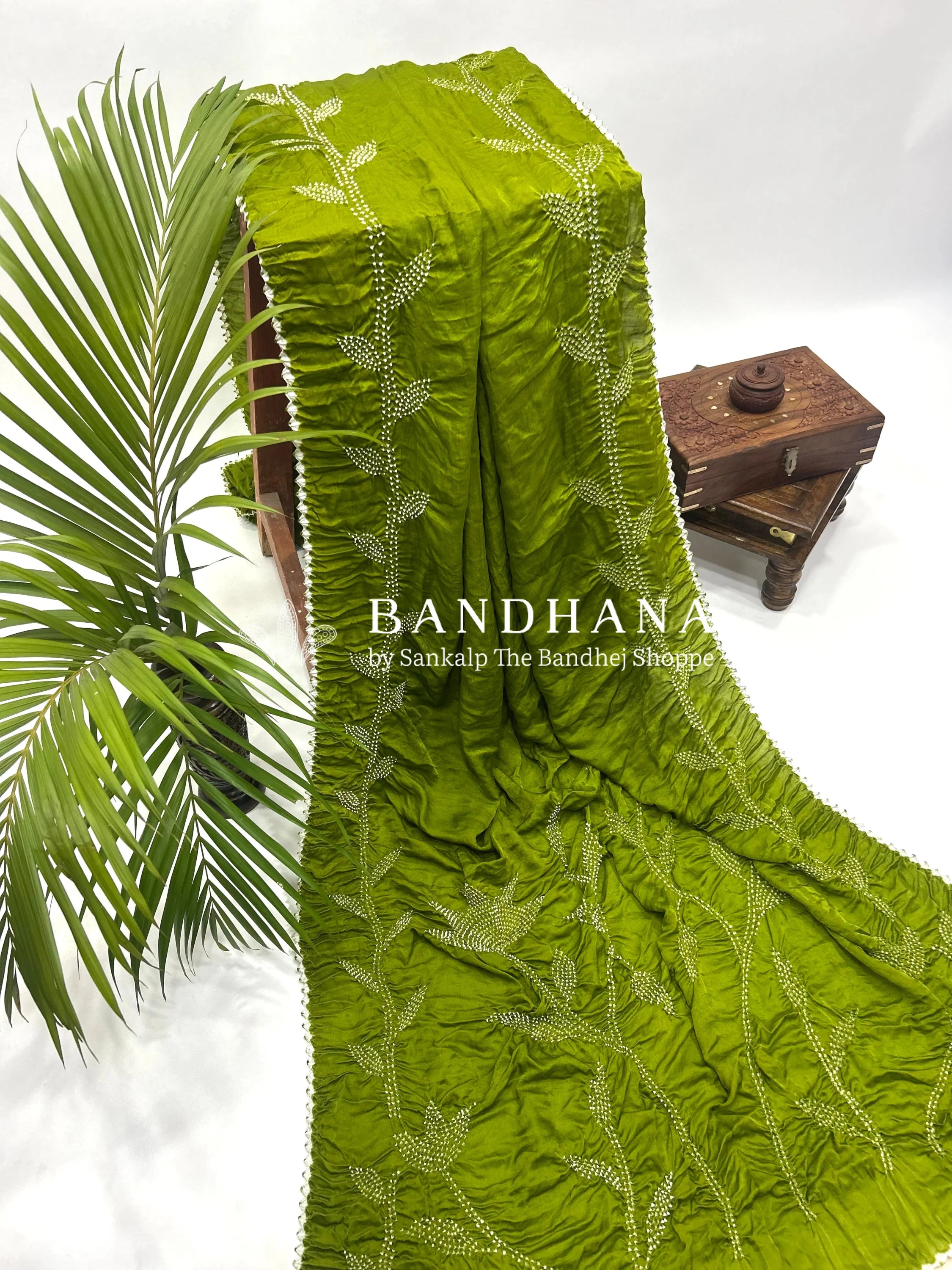 Mahendi Gajji Designer Bandhani Saree green / Gajji Sarees