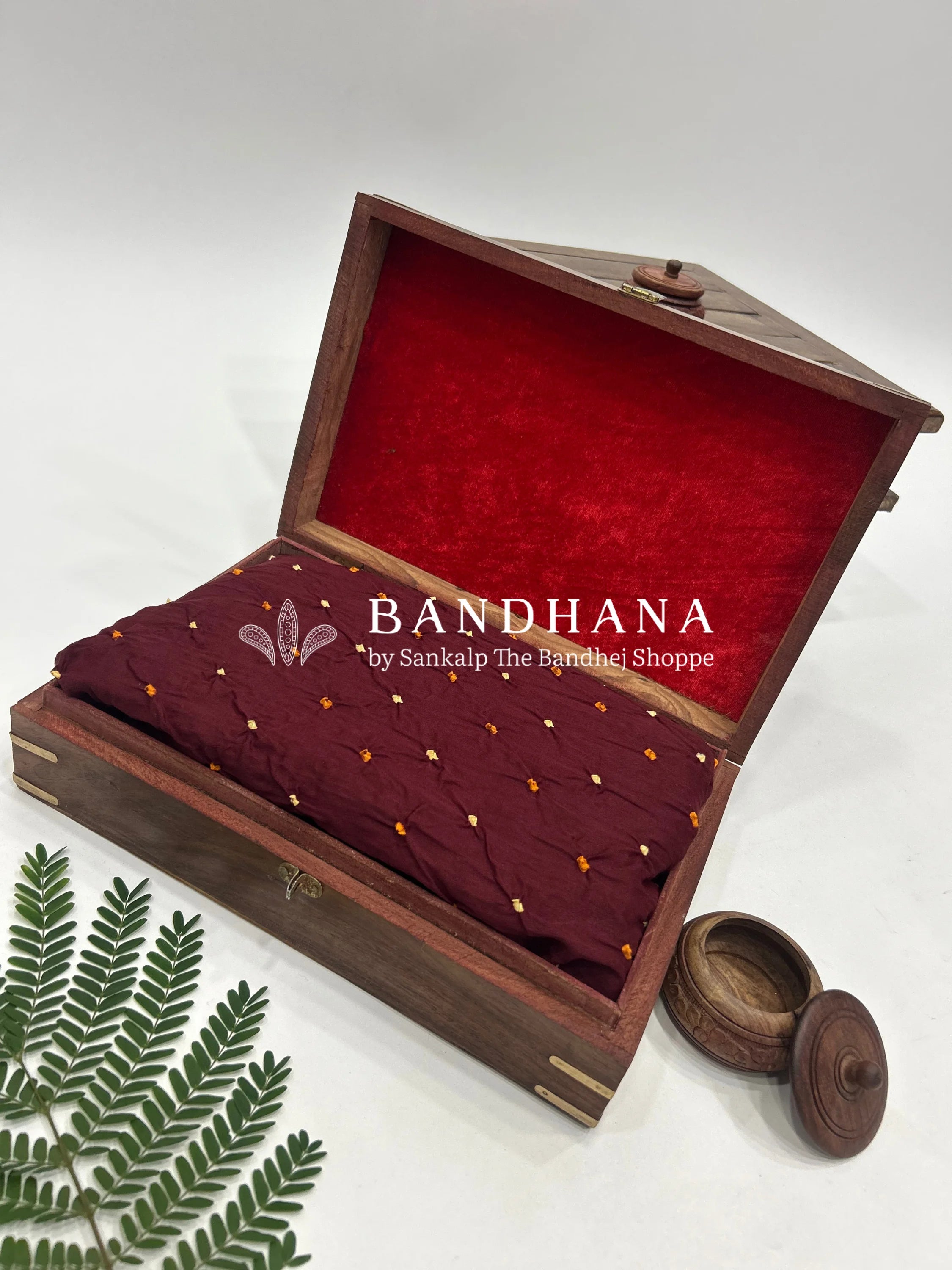 Maroon Cotton Satin Fabric maroon / Cotton Satin Fabric