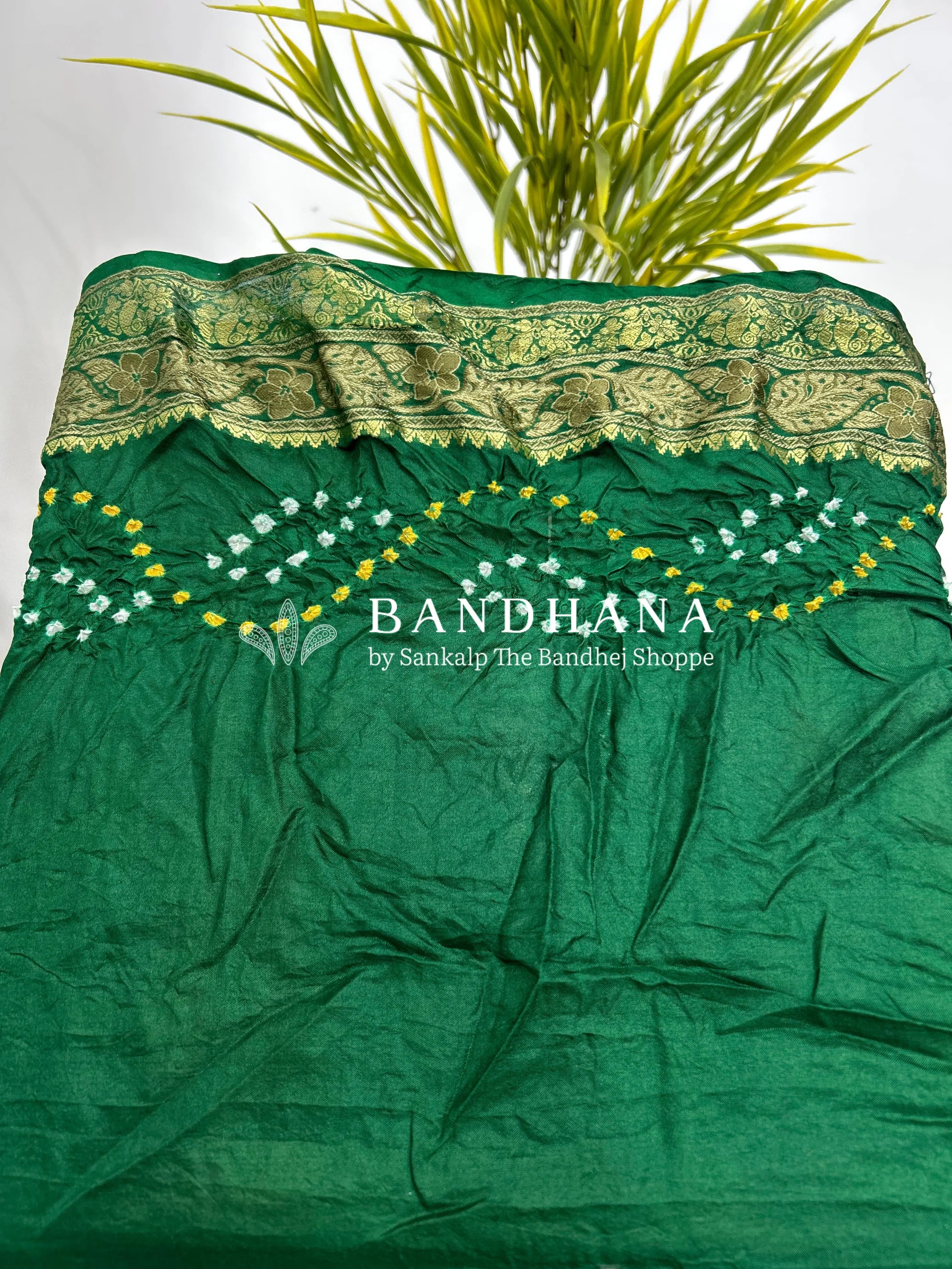 Maroon & Green Soft Silk Resham Palav Bandhani Saree green / Soft Silk Sarees