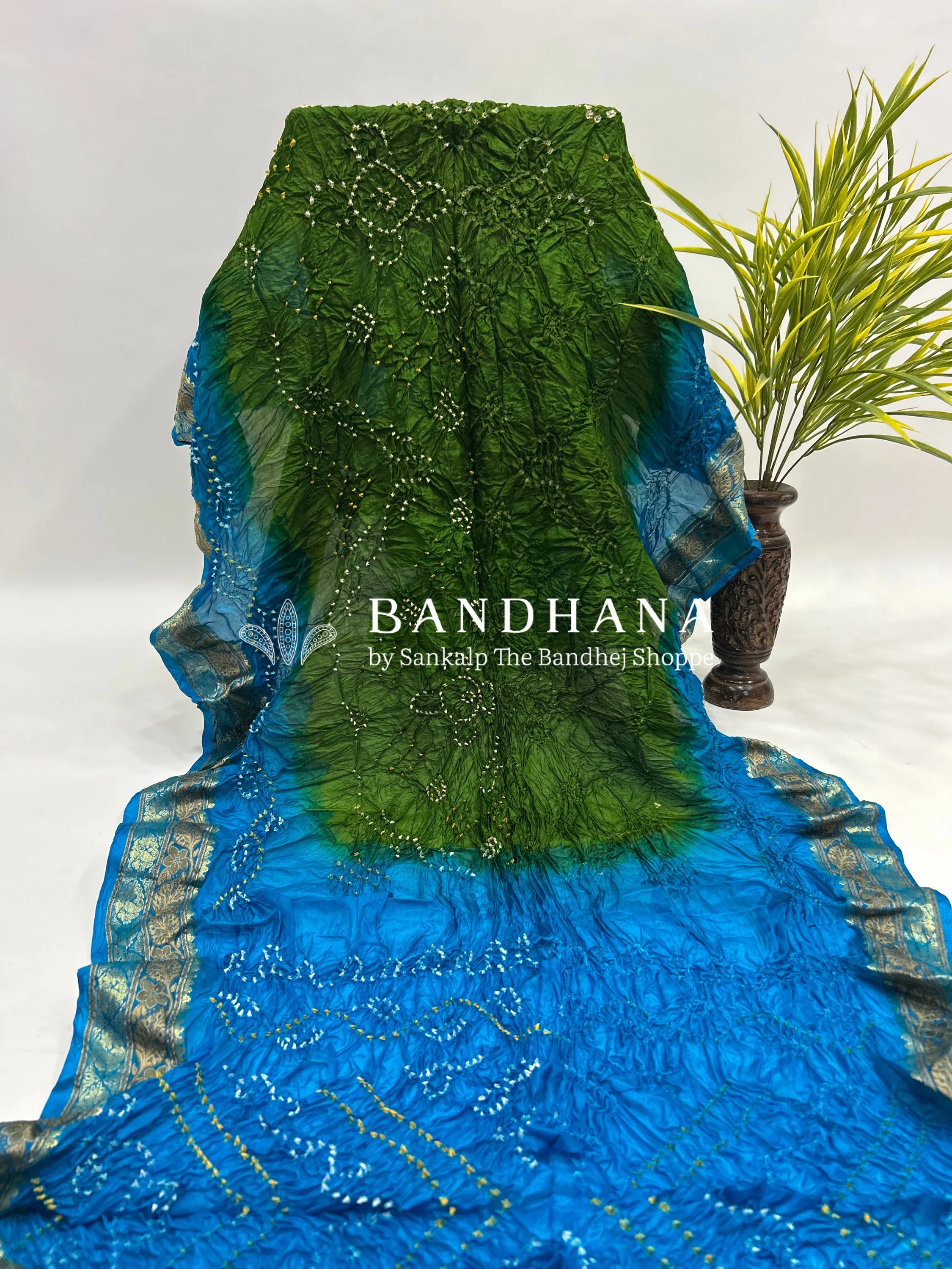 Mehandi & Firozi Soft Silk Resham Palav Bandhani Saree green / Soft Silk Sarees