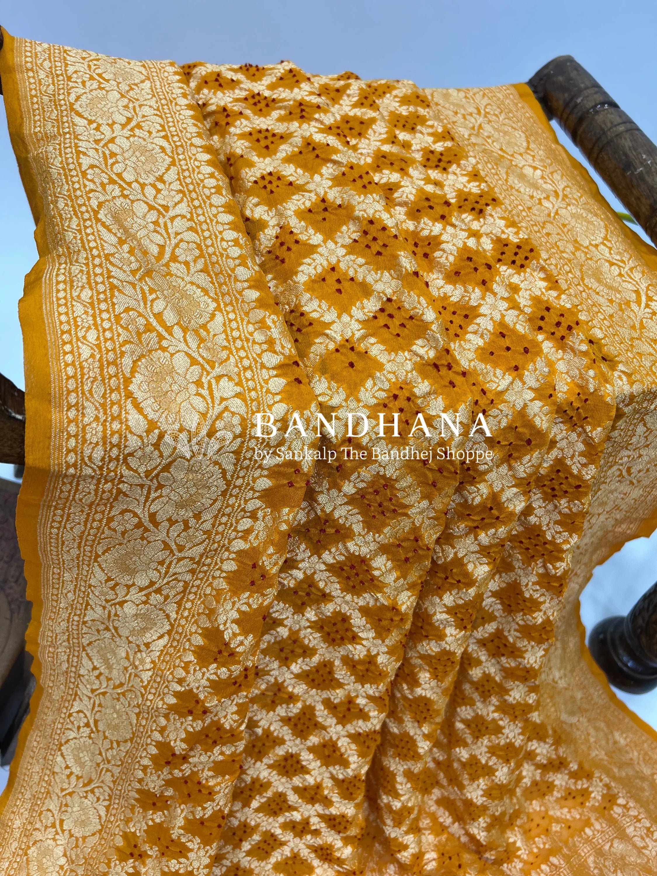 Mustared Marron Georgette Jaal Bandhani Saree orange / Georgette Sarees