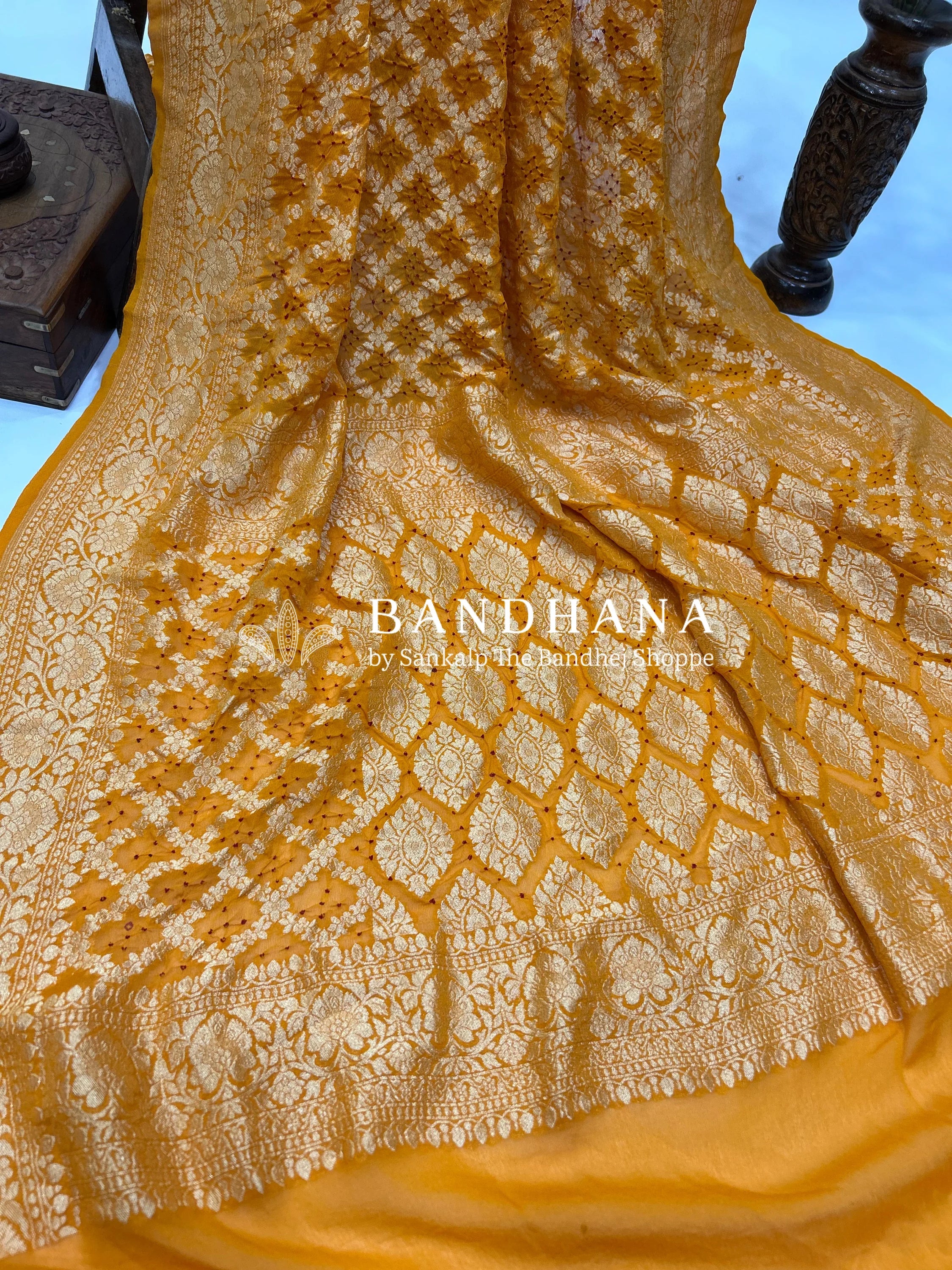 Mustared Marron Georgette Jaal Bandhani Saree orange / Georgette Sarees