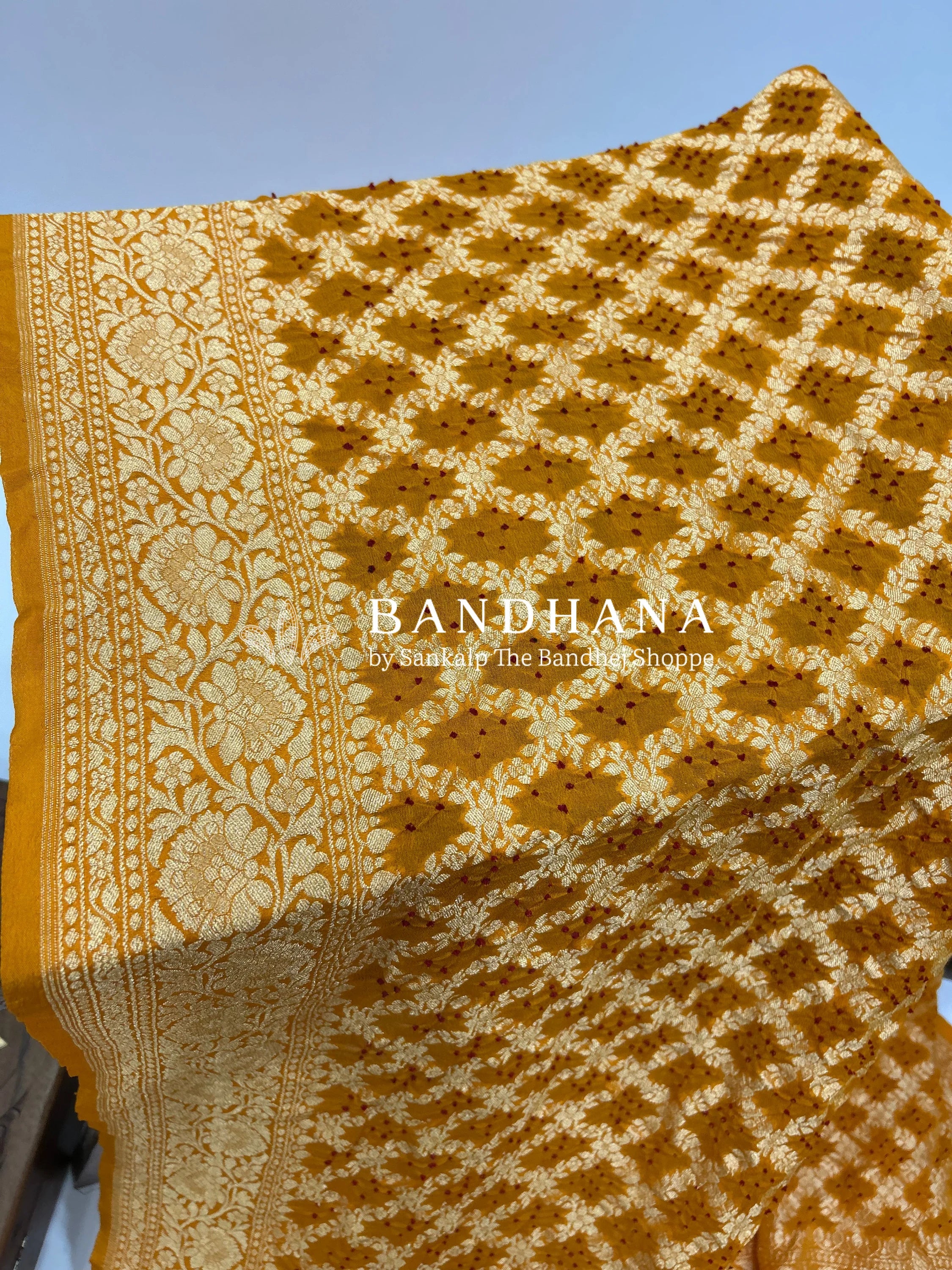 Mustared Marron Georgette Jaal Bandhani Saree orange / Georgette Sarees