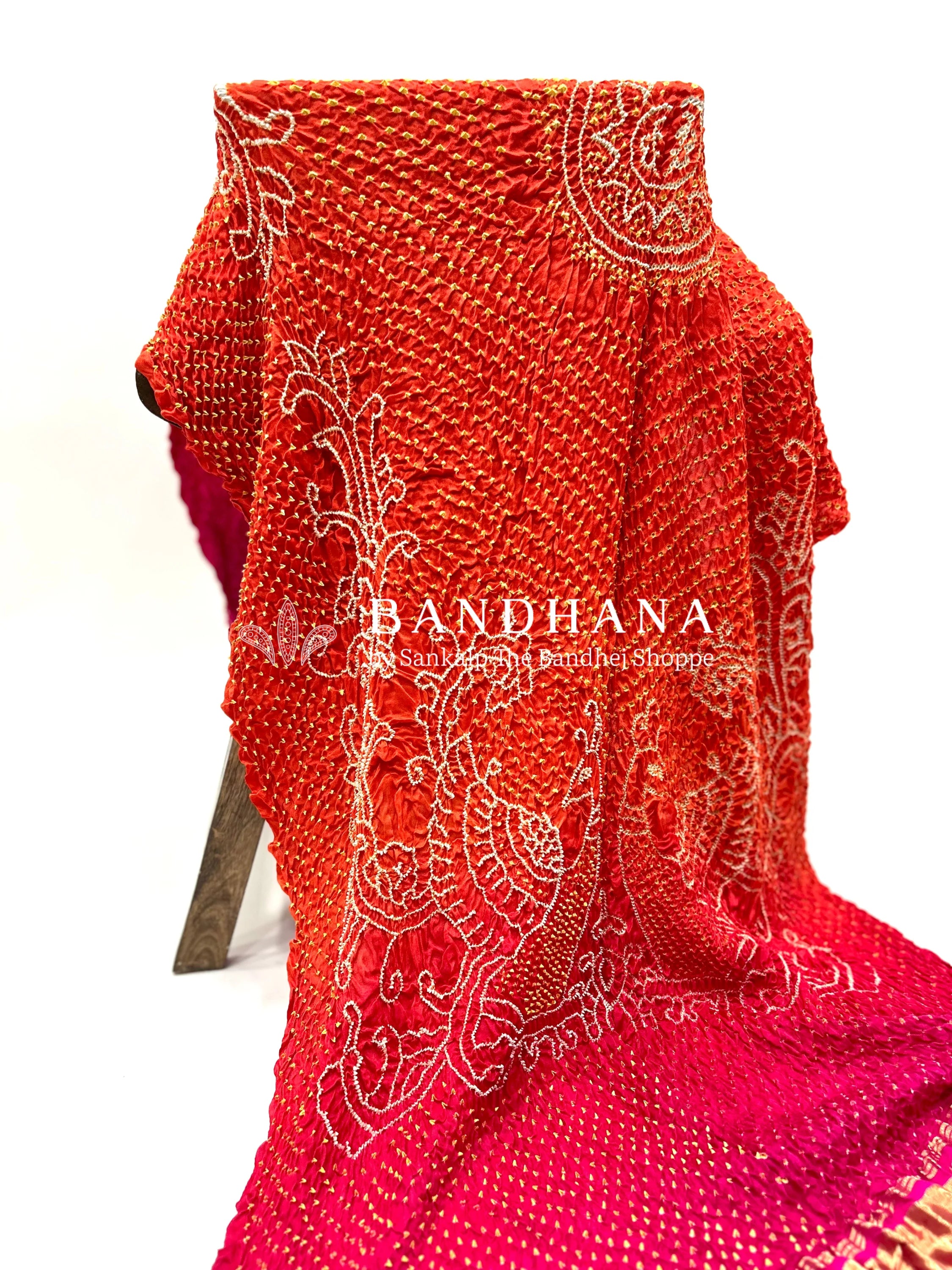 Orange-Rani Gaji Silk Mor Pankh Bandhani Dupatta orangered / Gajji Silk Dupattas