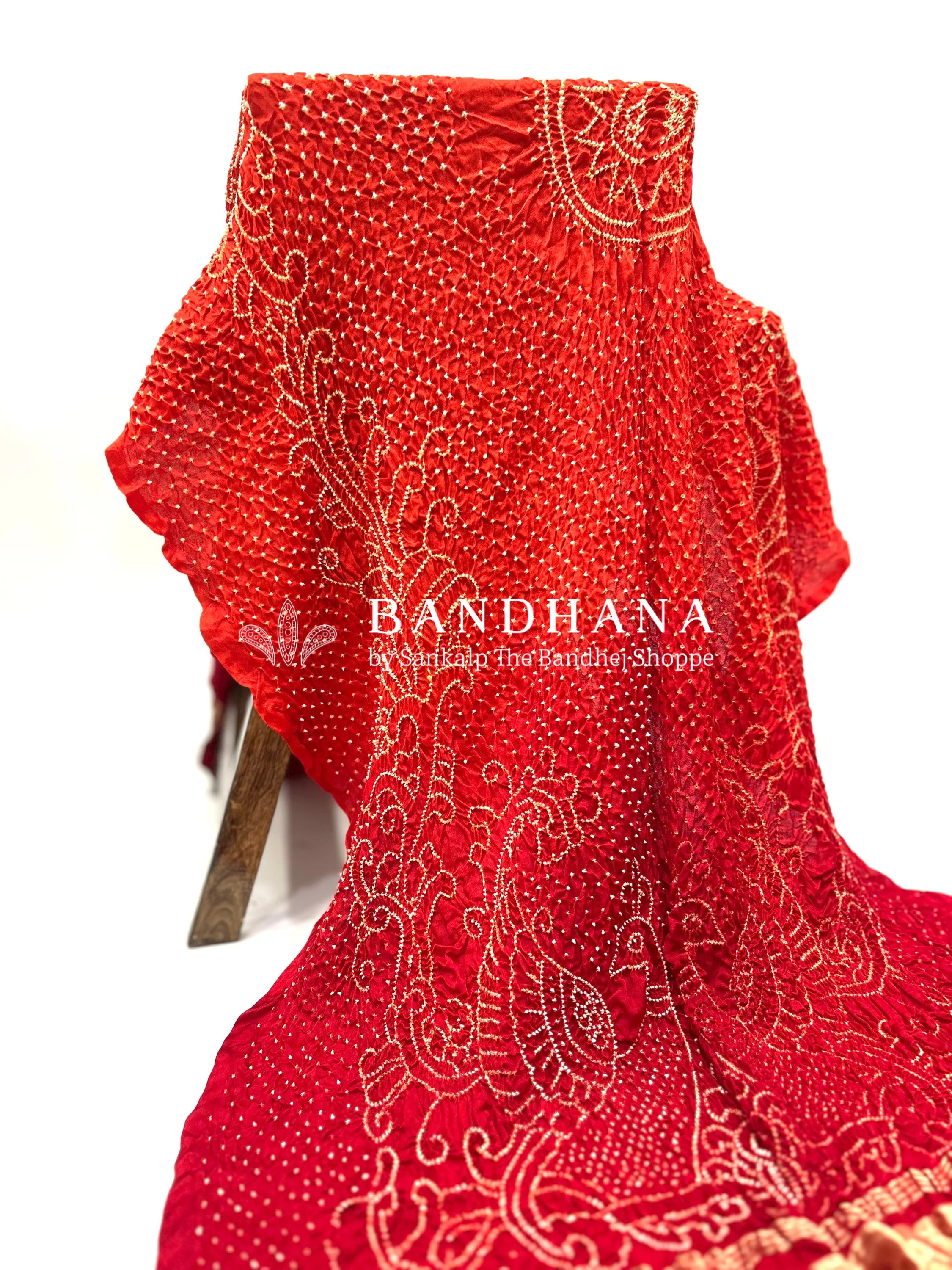 Orange-Red Gaji Silk Mor Pankh Bandhani Dupatta orangered / Gajji Silk Dupattas