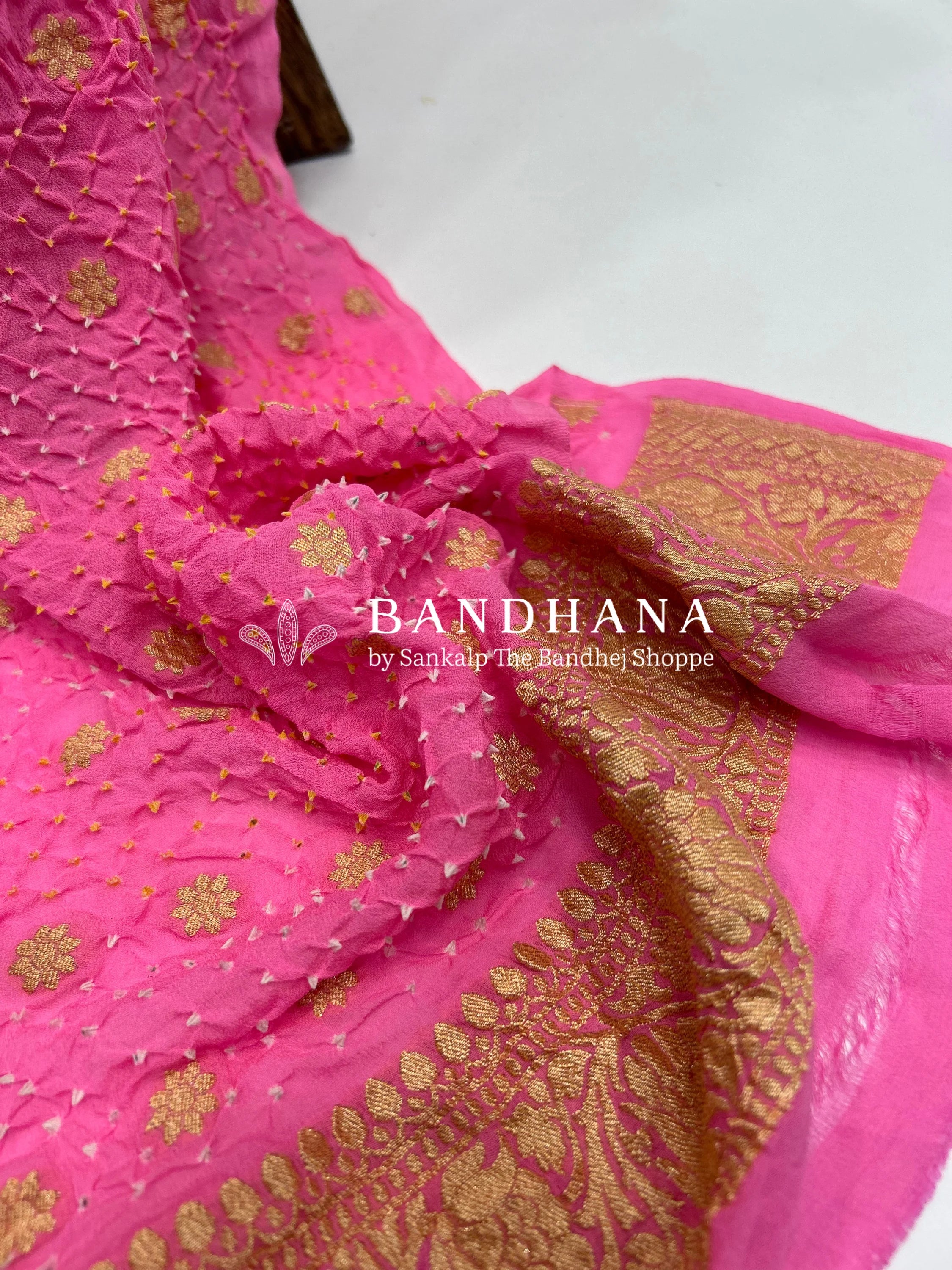 Pink Georgette Banarasi Bandhani Kurti Material pink / Georgette Dresses