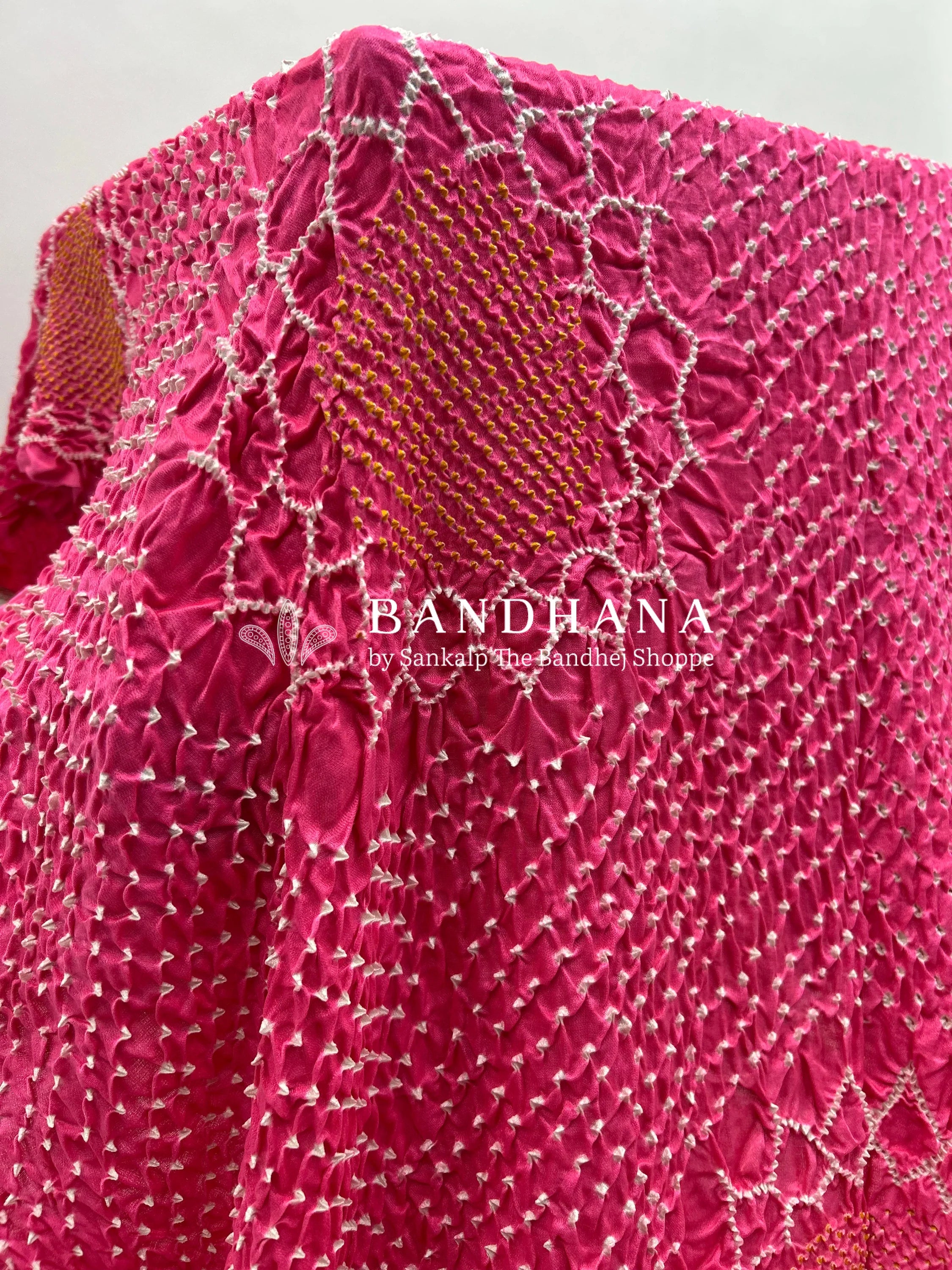 Pink Strawberry Pink Gajji Silk Lotus Bandhani Dupatta pink / Gajji Silk Dupattas