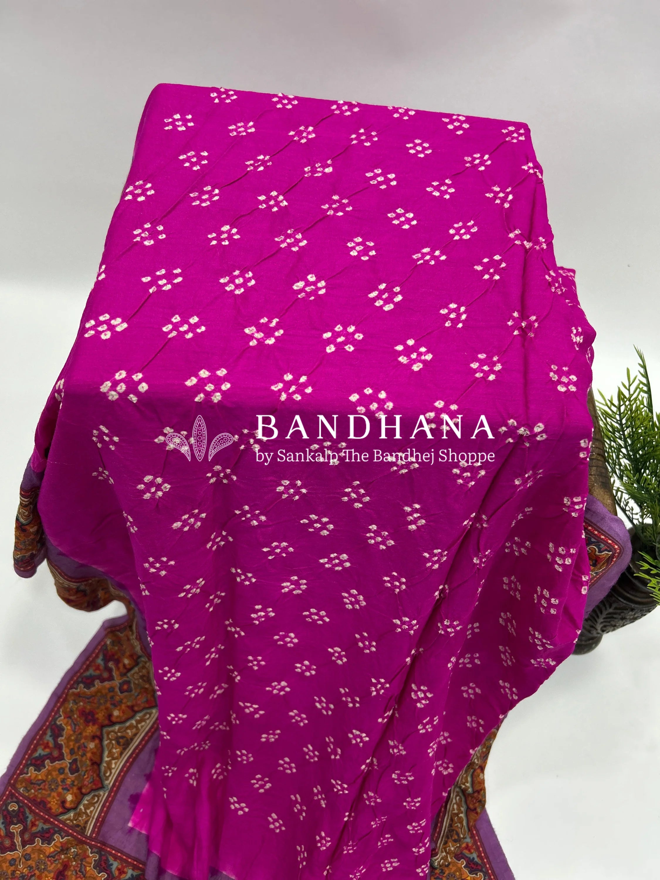 Rani-Lavender Muga Silk Digital Kashmiri Print Bandhani Saree magenta / Malai Silk Sarees