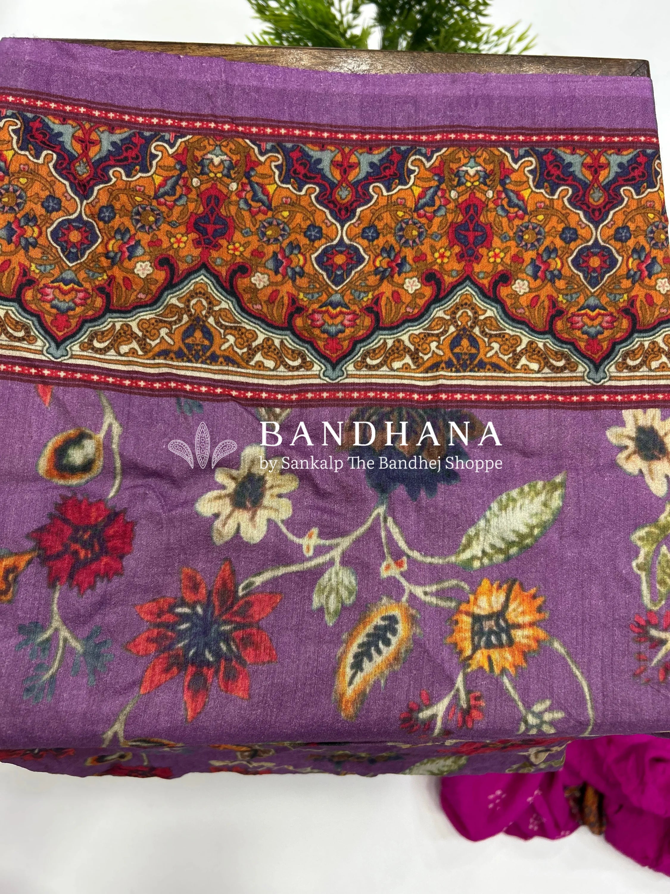 Rani-Lavender Muga Silk Digital Kashmiri Print Bandhani Saree magenta / Malai Silk Sarees