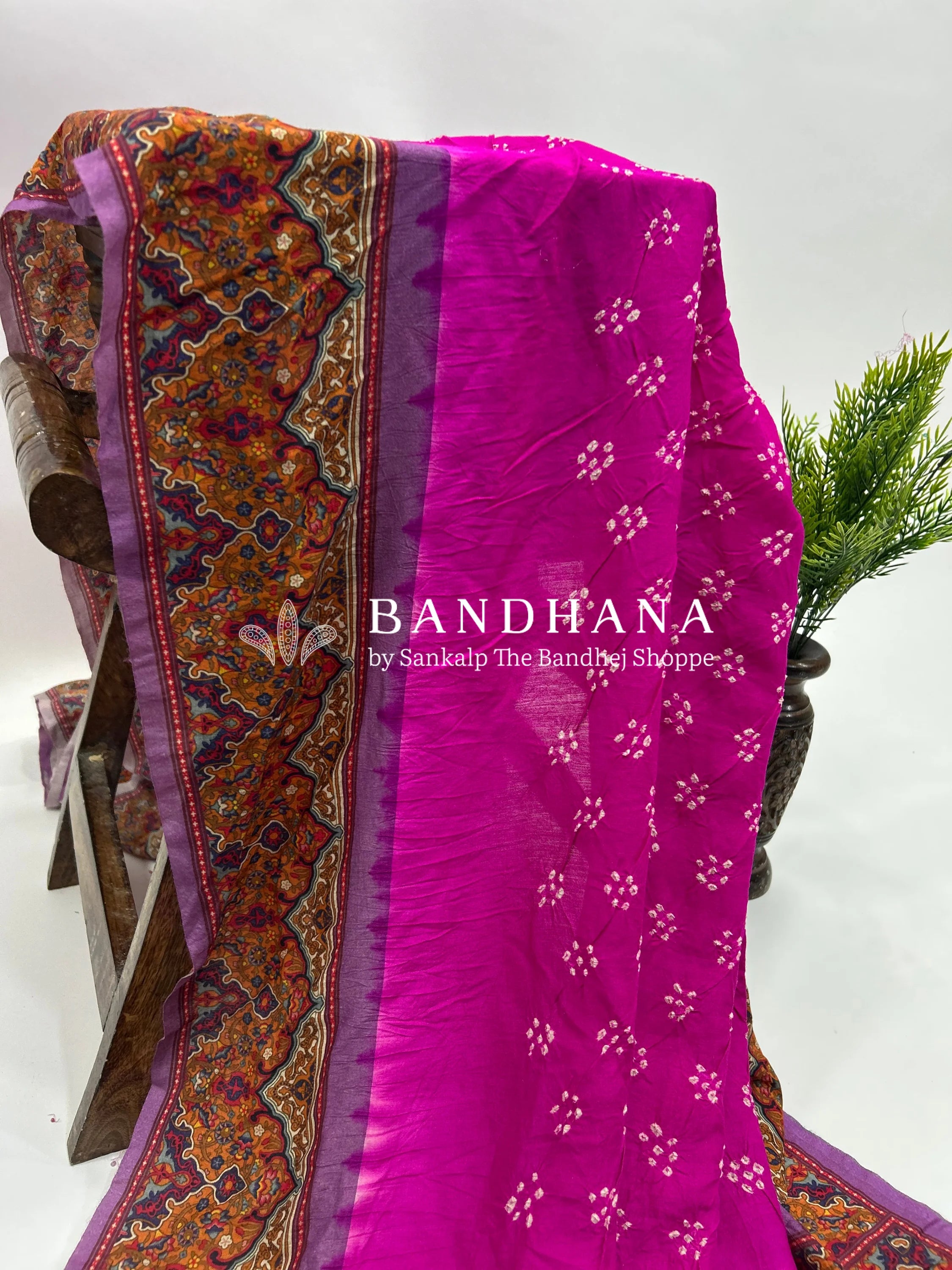 Rani-Lavender Muga Silk Digital Kashmiri Print Bandhani Saree magenta / Malai Silk Sarees