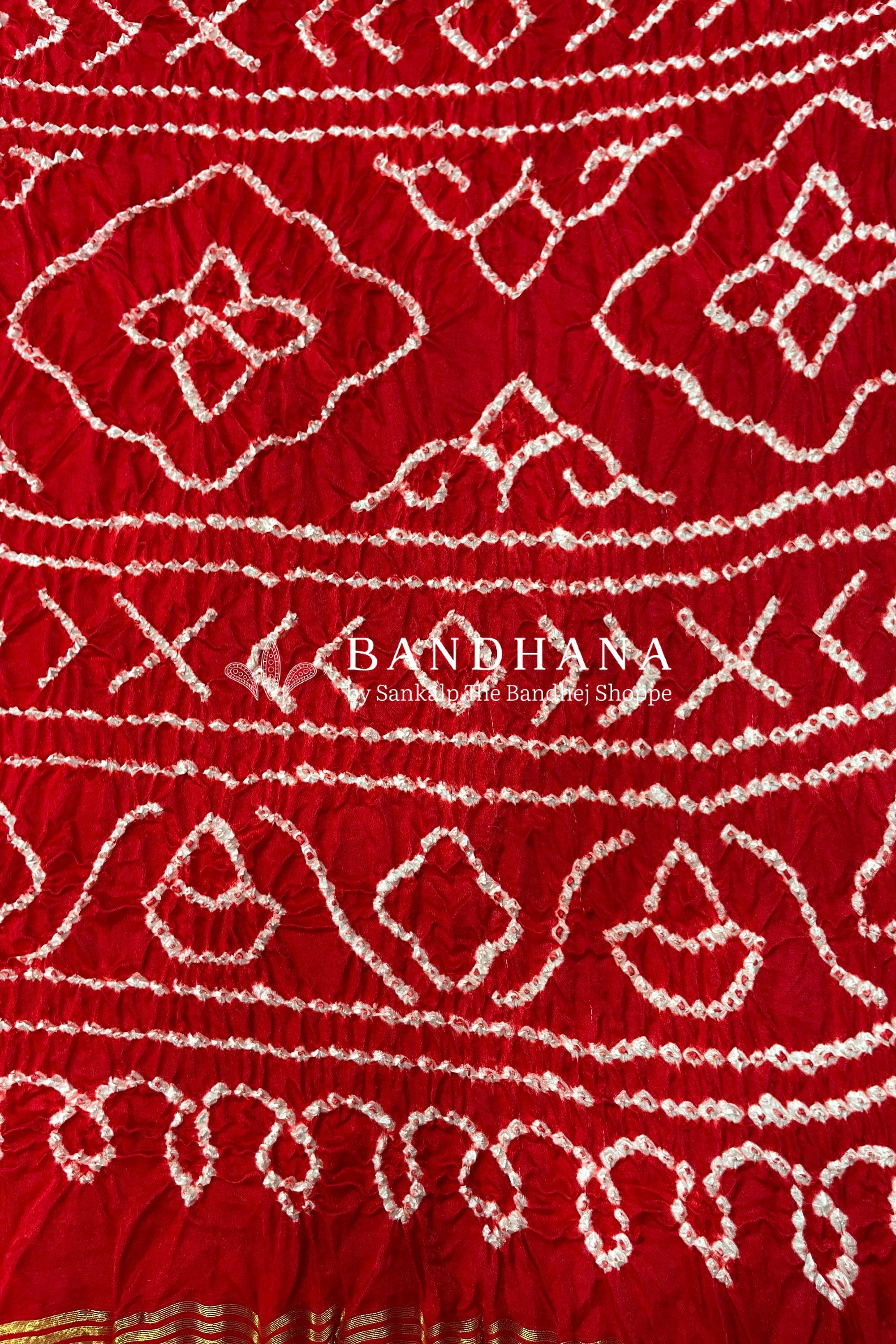 Red Color Gajji Silk All Over Bandhani Lagdipatta Blouse Pics