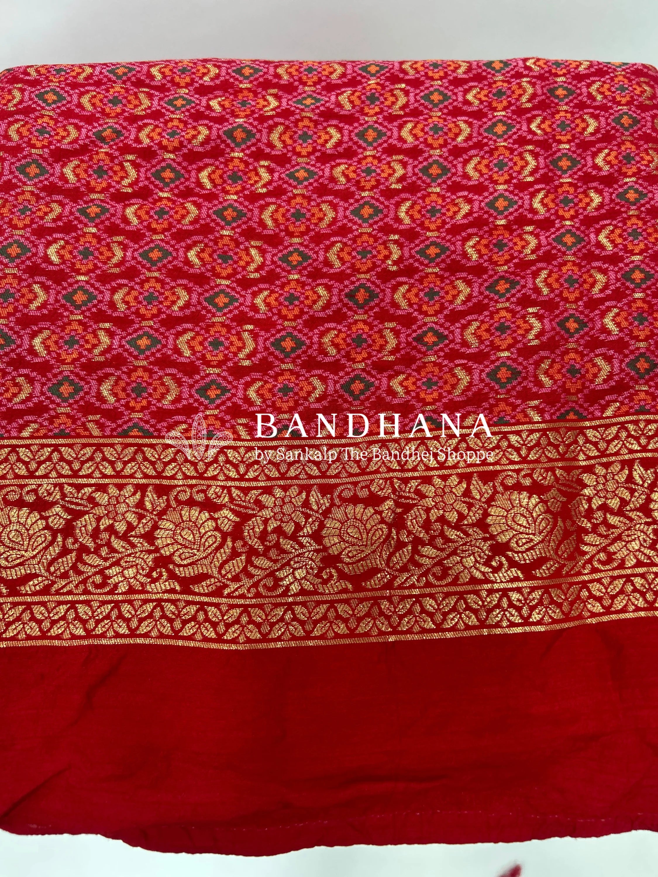 Red Color Malai Silk Single Dot Bandhani Saree red / Malai Silk Sarees