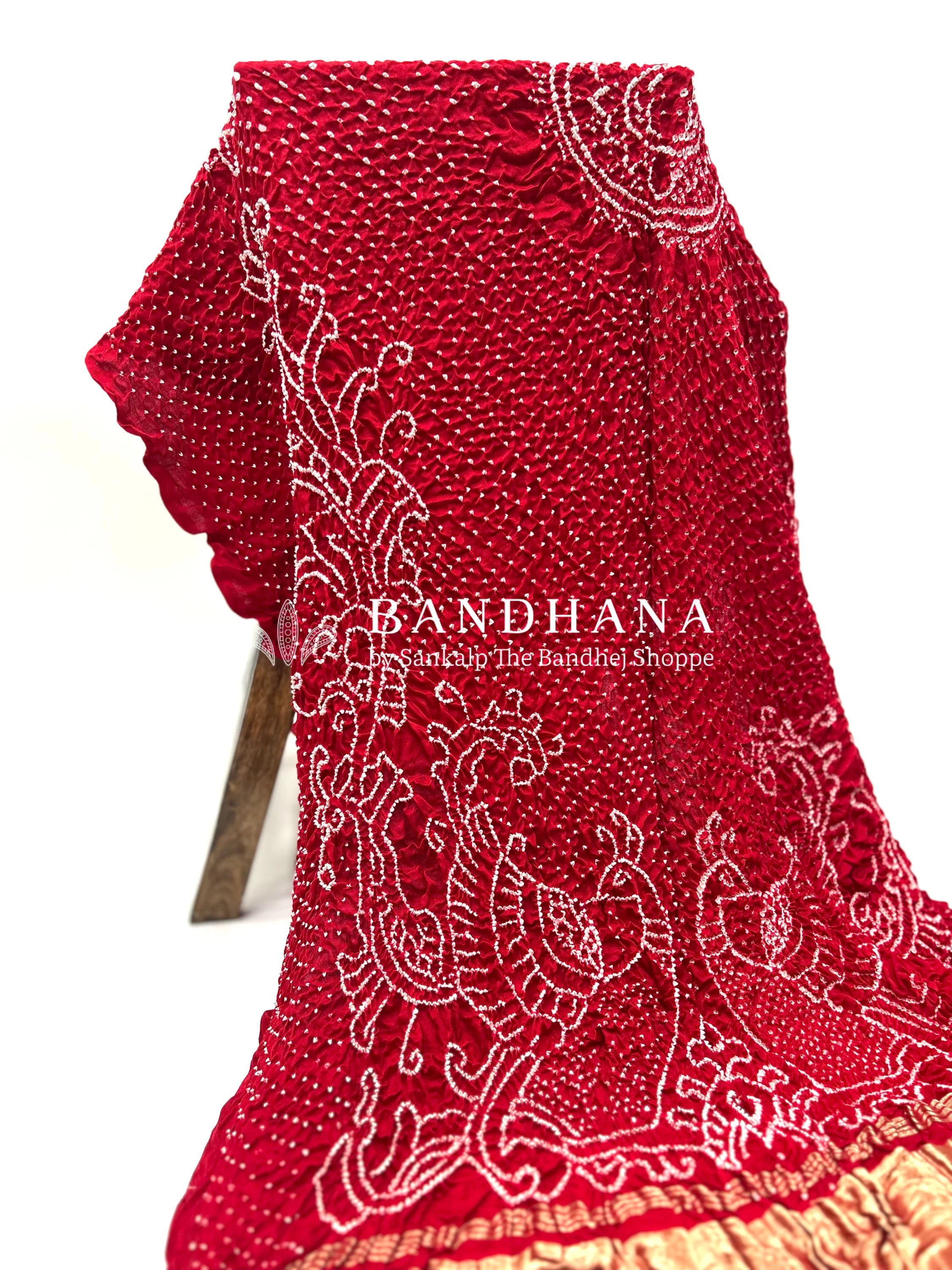 Red Gaji Silk Mor Pankh Bandhani Dupatta red / Gajji Silk Dupattas